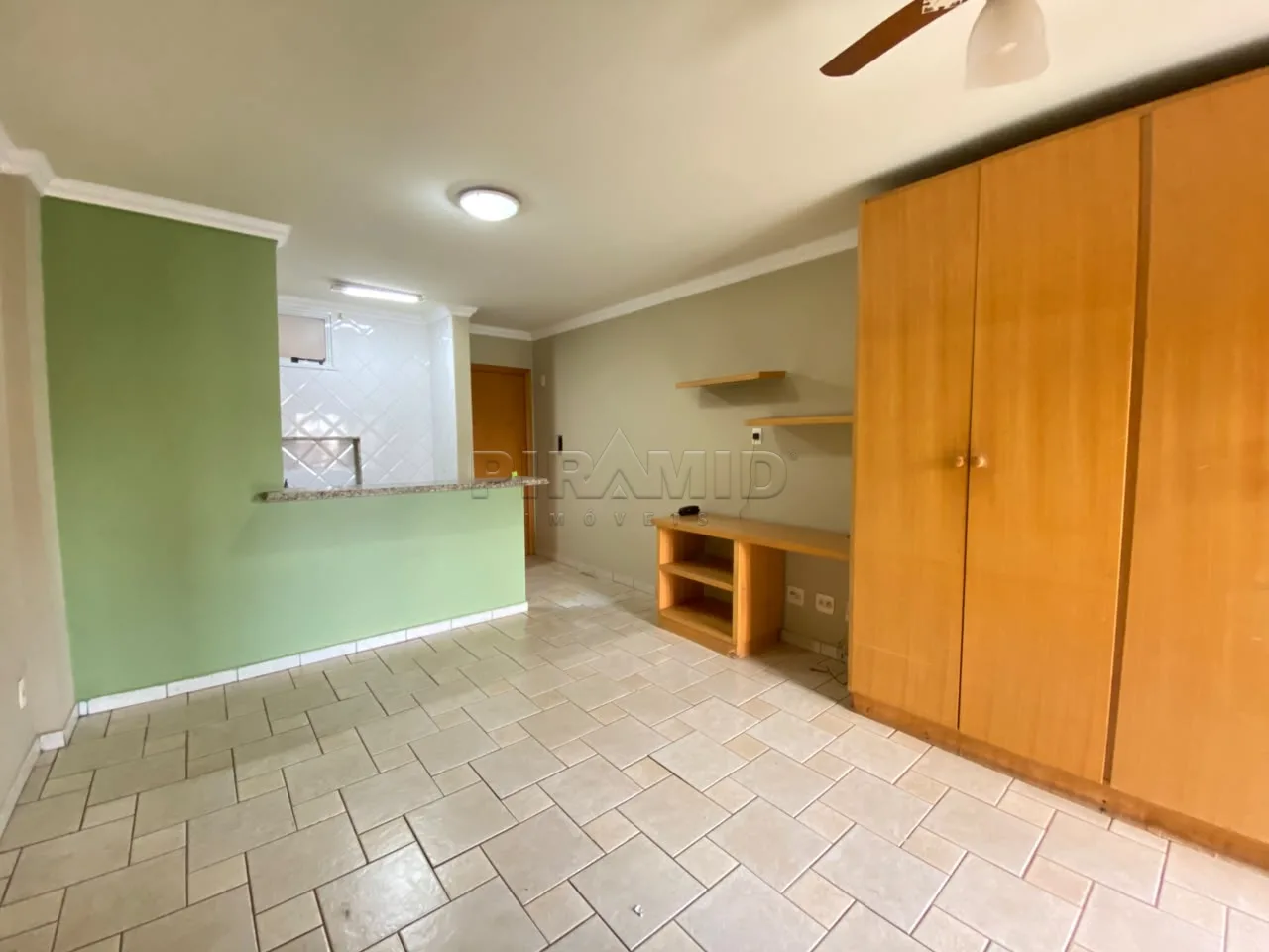 Alugar Apartamento / Kitchnet em Ribeir&atilde;o Preto R$ 900,00 - Foto 1