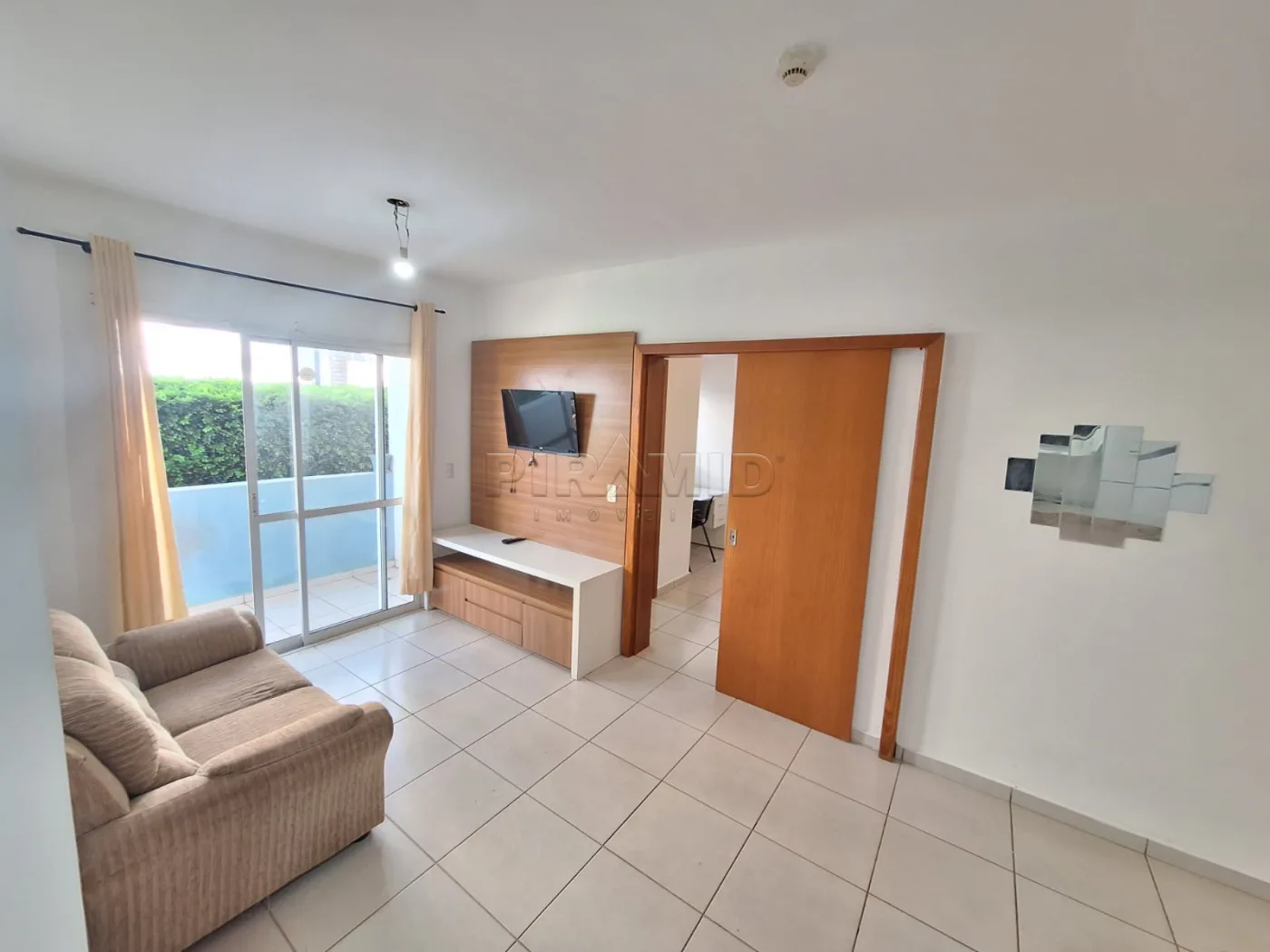 Alugar Apartamento / Padr&atilde;o em Ribeir&atilde;o Preto R$ 1.800,00 - Foto 2