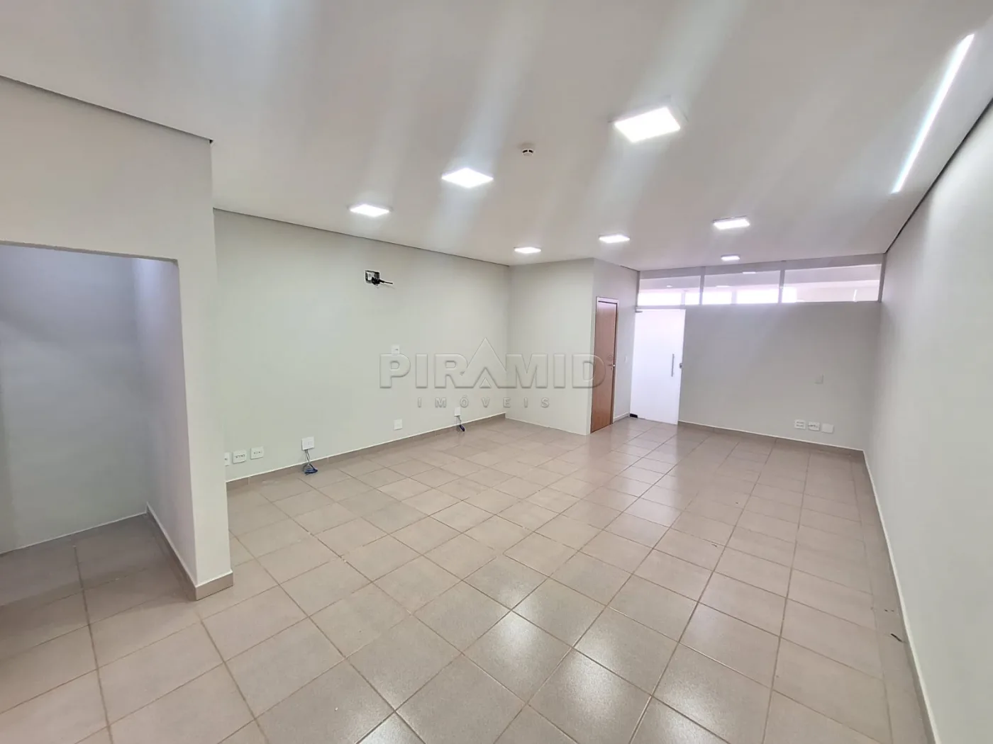 Alugar Comercial / Sala em Ribeir&atilde;o Preto R$ 1.900,00 - Foto 3