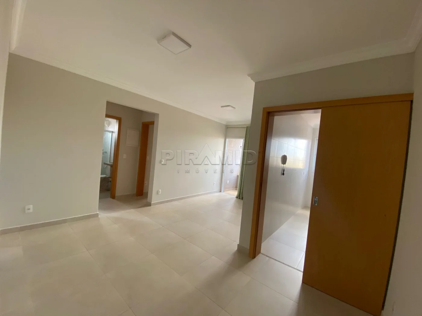 Alugar Apartamento / Padr&atilde;o em Ribeir&atilde;o Preto R$ 1.800,00 - Foto 1