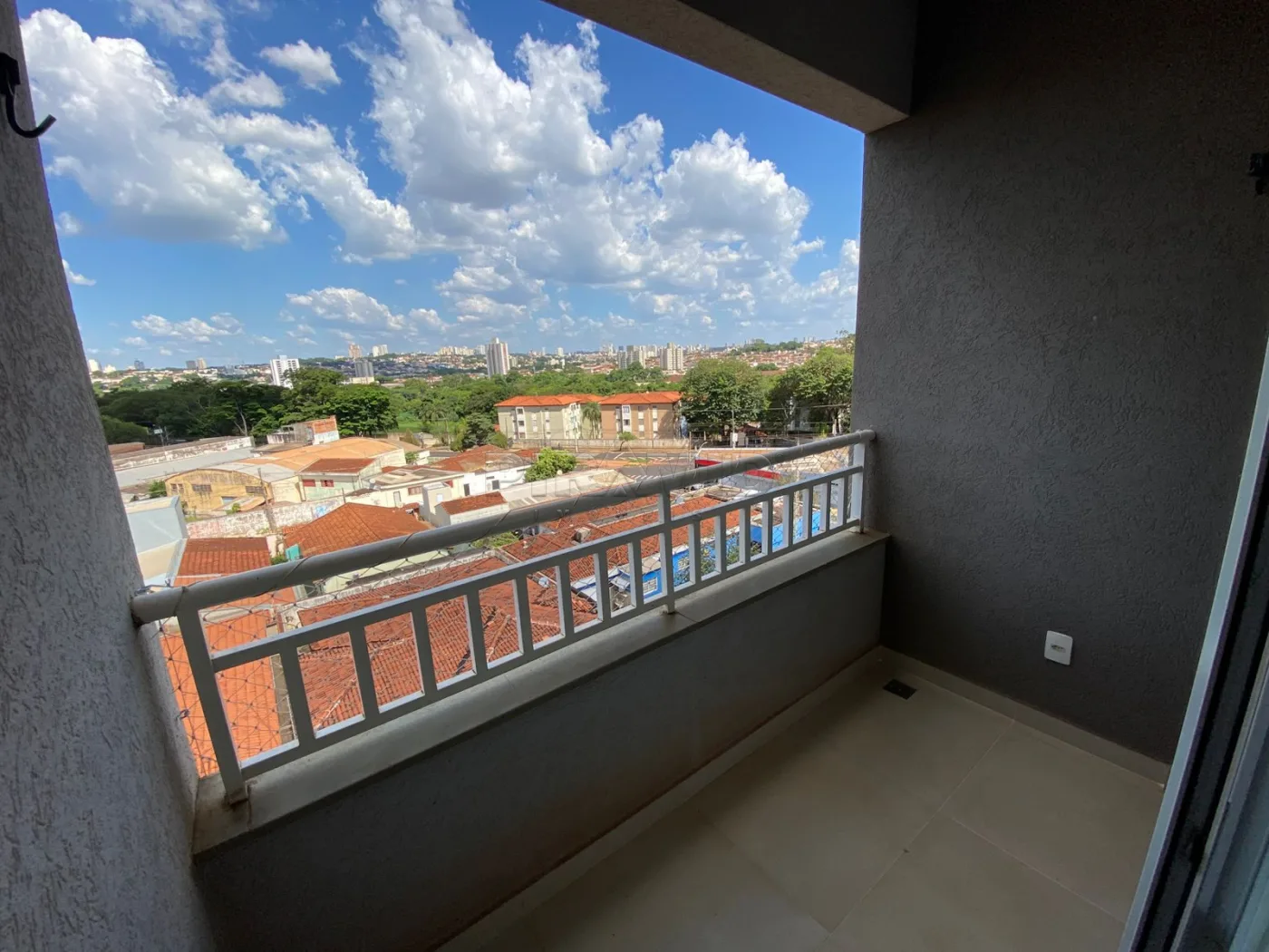 Alugar Apartamento / Padr&atilde;o em Ribeir&atilde;o Preto R$ 1.800,00 - Foto 5