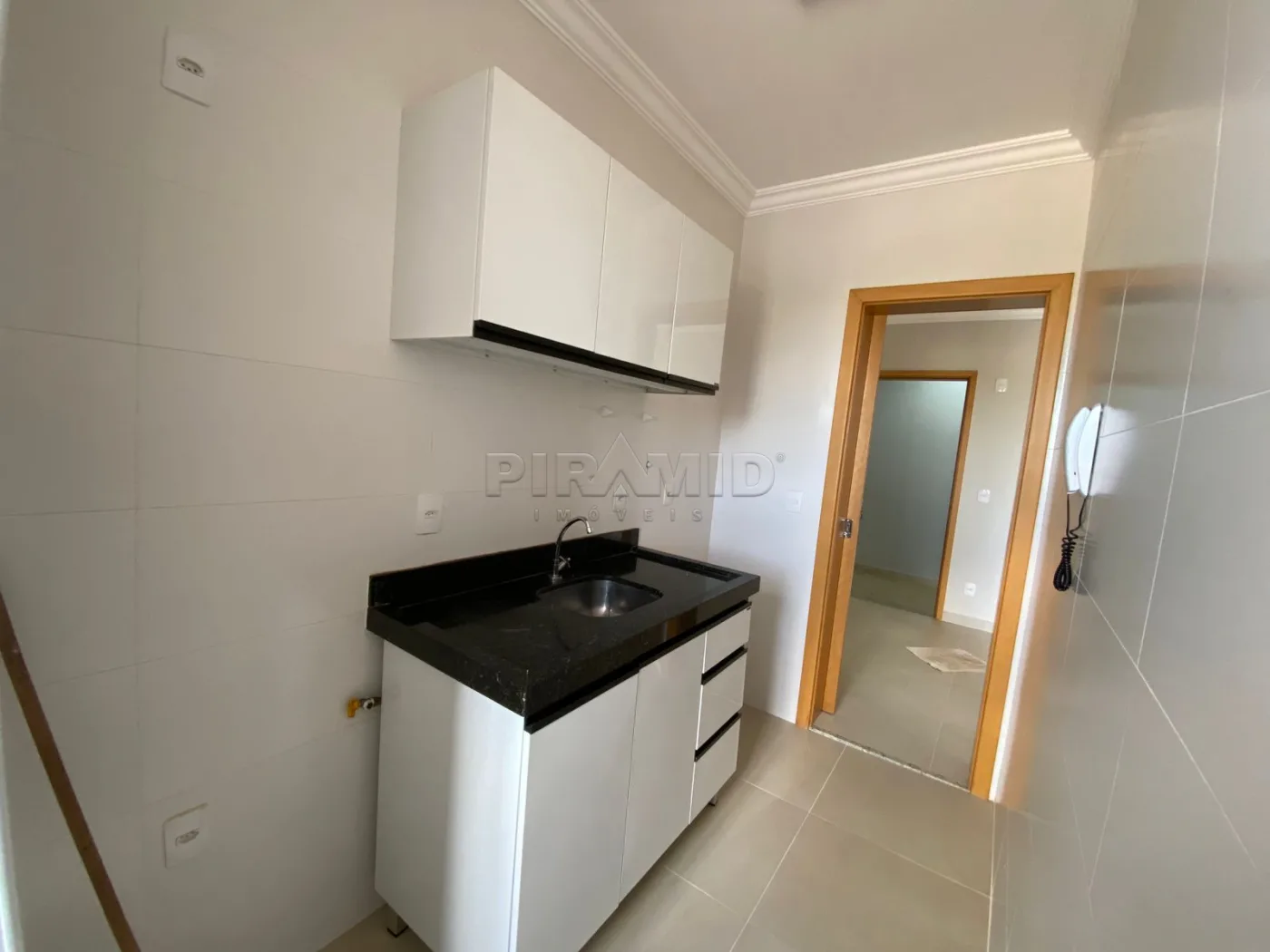 Alugar Apartamento / Padr&atilde;o em Ribeir&atilde;o Preto R$ 1.800,00 - Foto 8