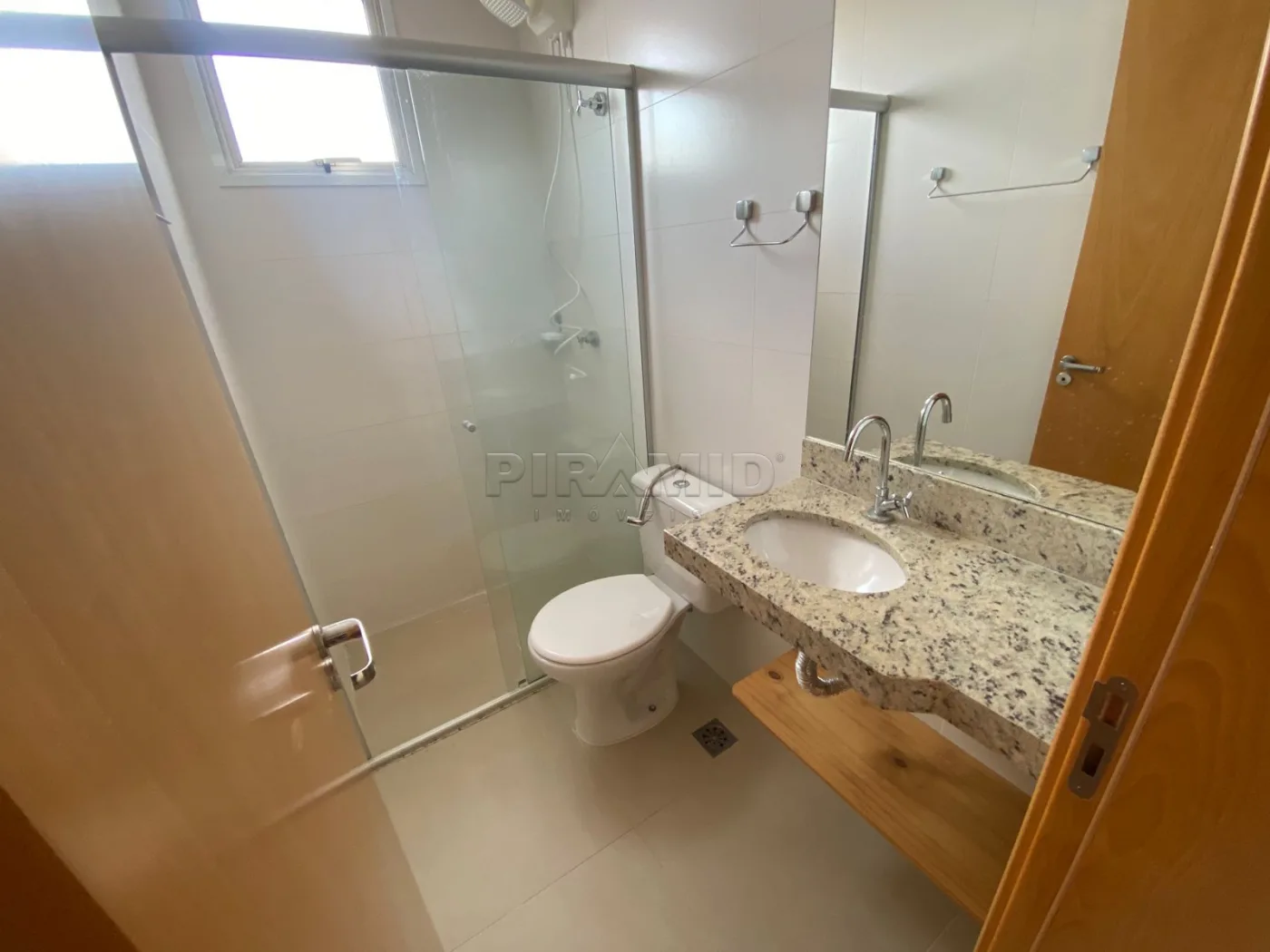 Alugar Apartamento / Padr&atilde;o em Ribeir&atilde;o Preto R$ 1.800,00 - Foto 15