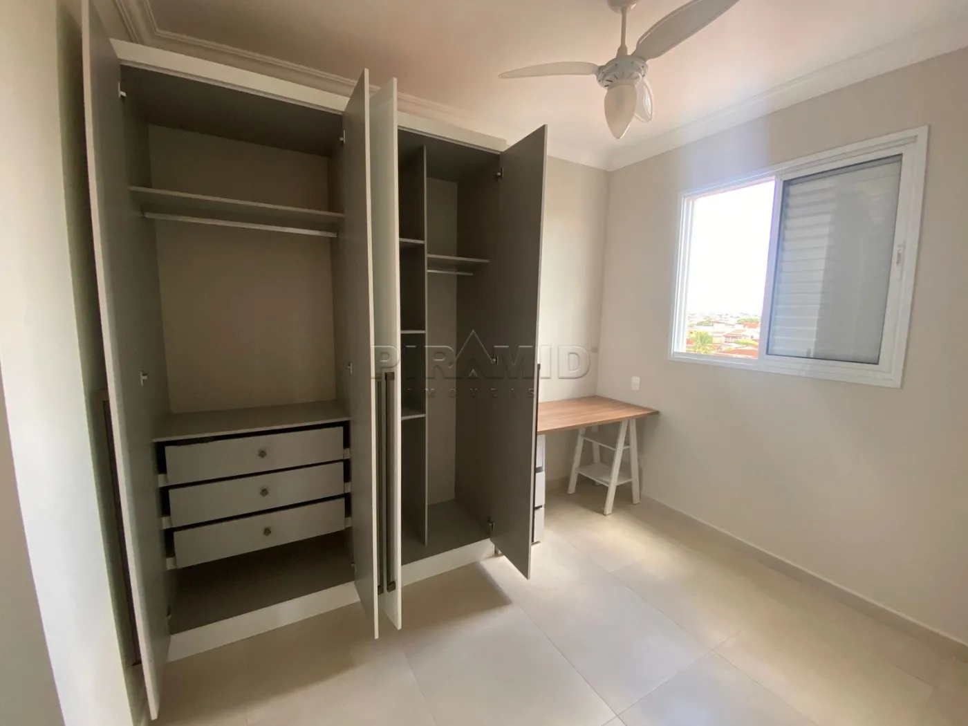 Alugar Apartamento / Padr&atilde;o em Ribeir&atilde;o Preto R$ 1.800,00 - Foto 14