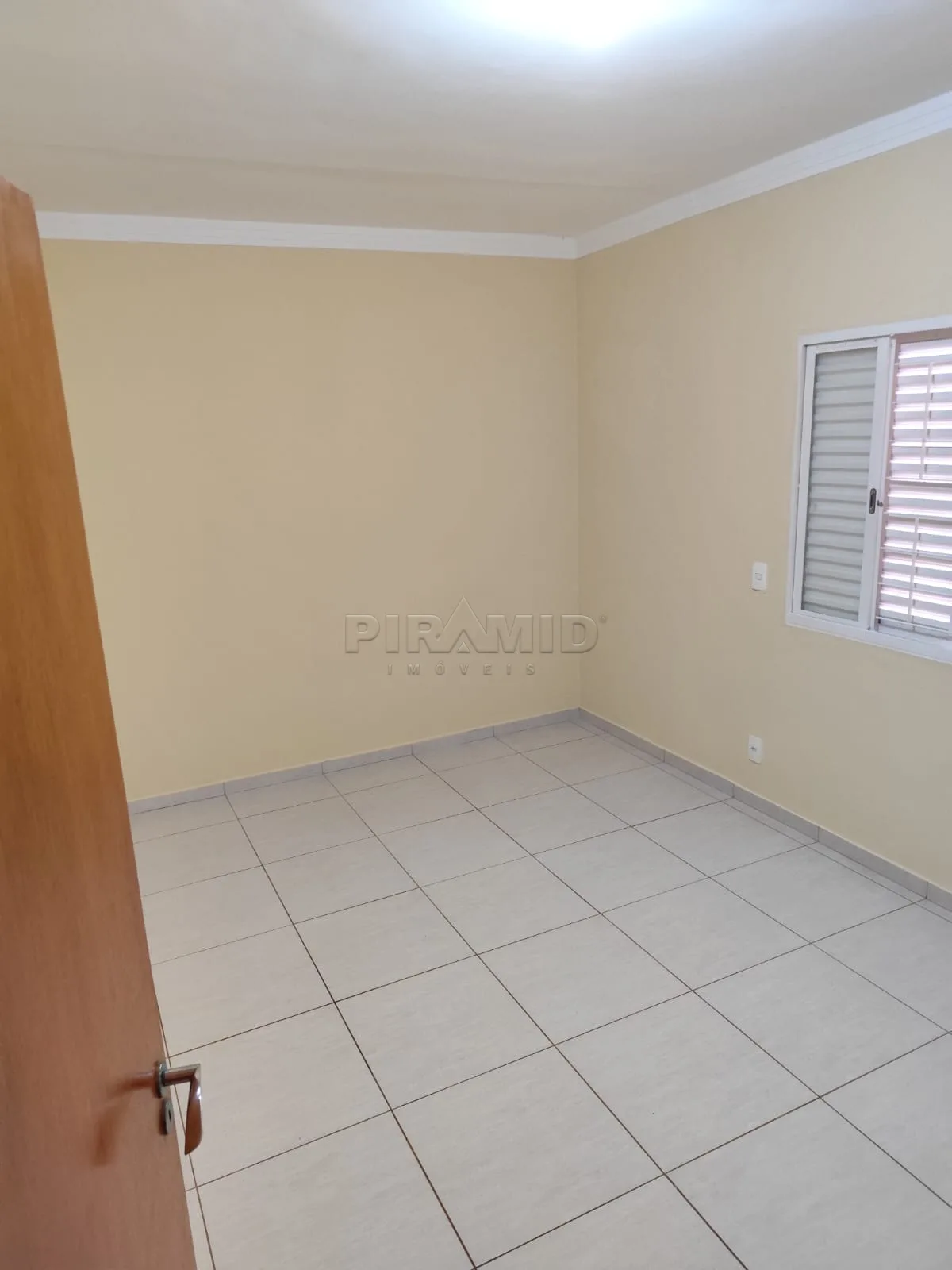 Alugar Casa / Padr&atilde;o em Ribeir&atilde;o Preto R$ 2.400,00 - Foto 8