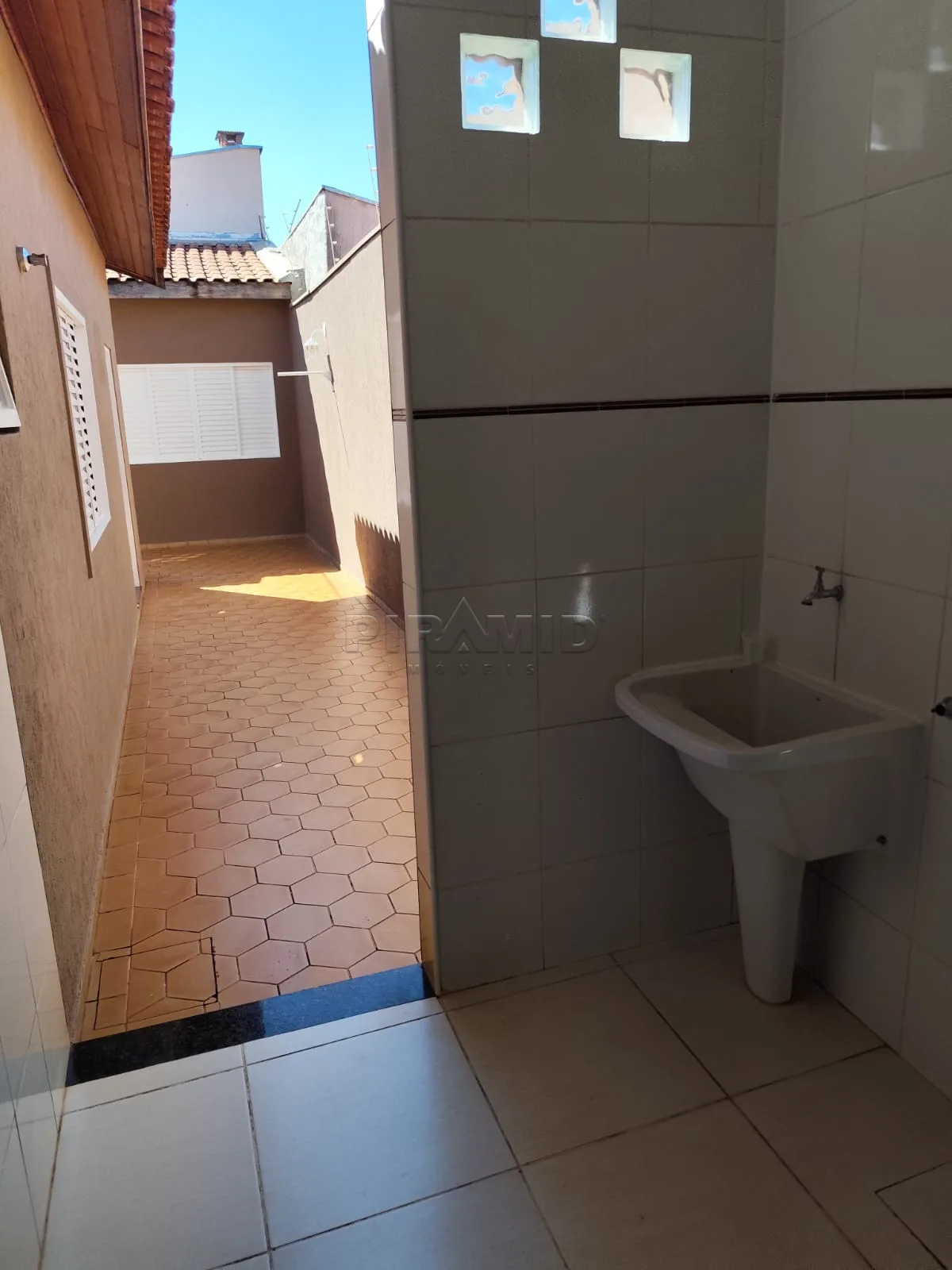 Alugar Casa / Padr&atilde;o em Ribeir&atilde;o Preto R$ 2.400,00 - Foto 15