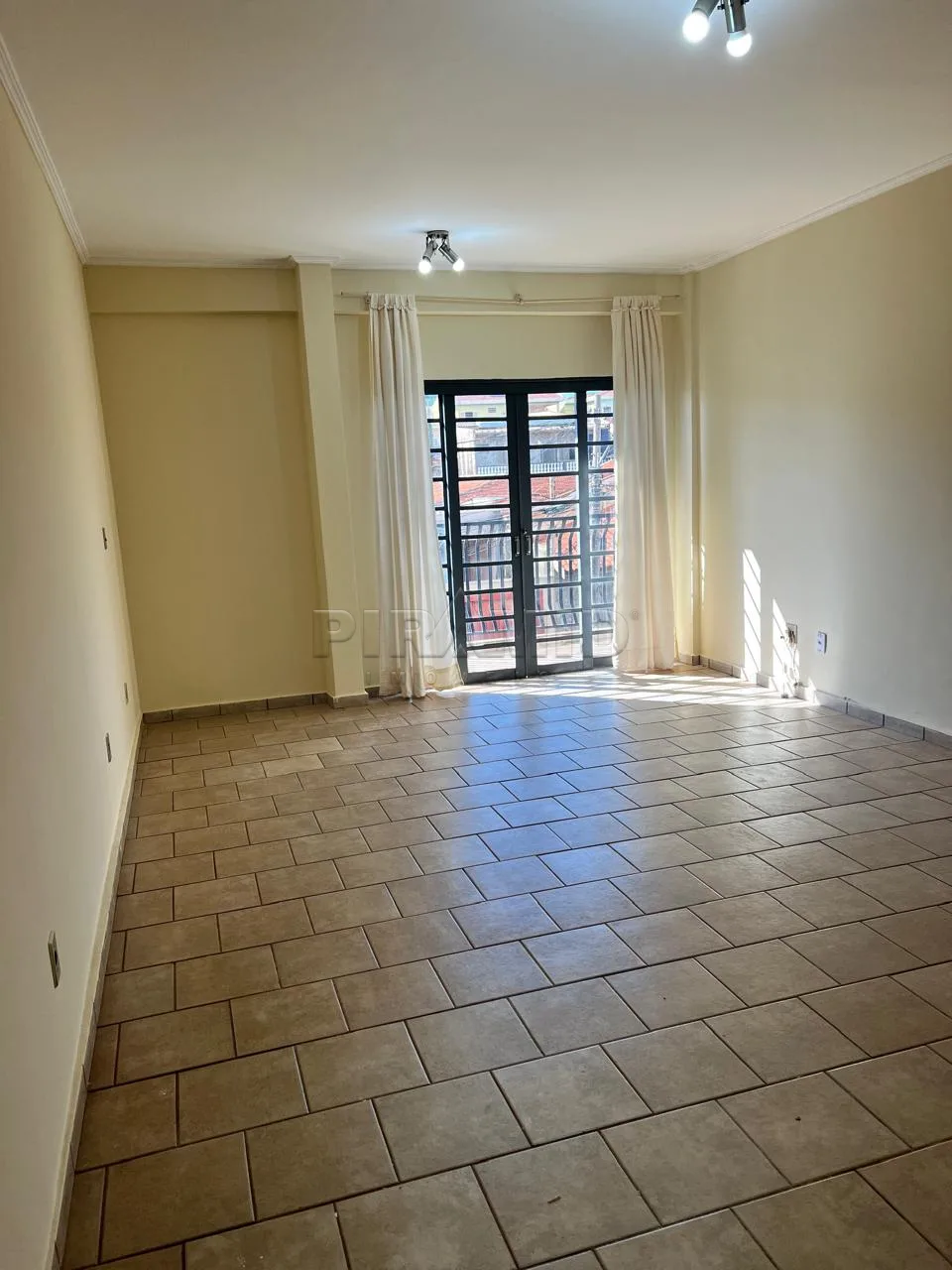 Alugar Apartamento / Padr&atilde;o em Ribeir&atilde;o Preto R$ 1.100,00 - Foto 2