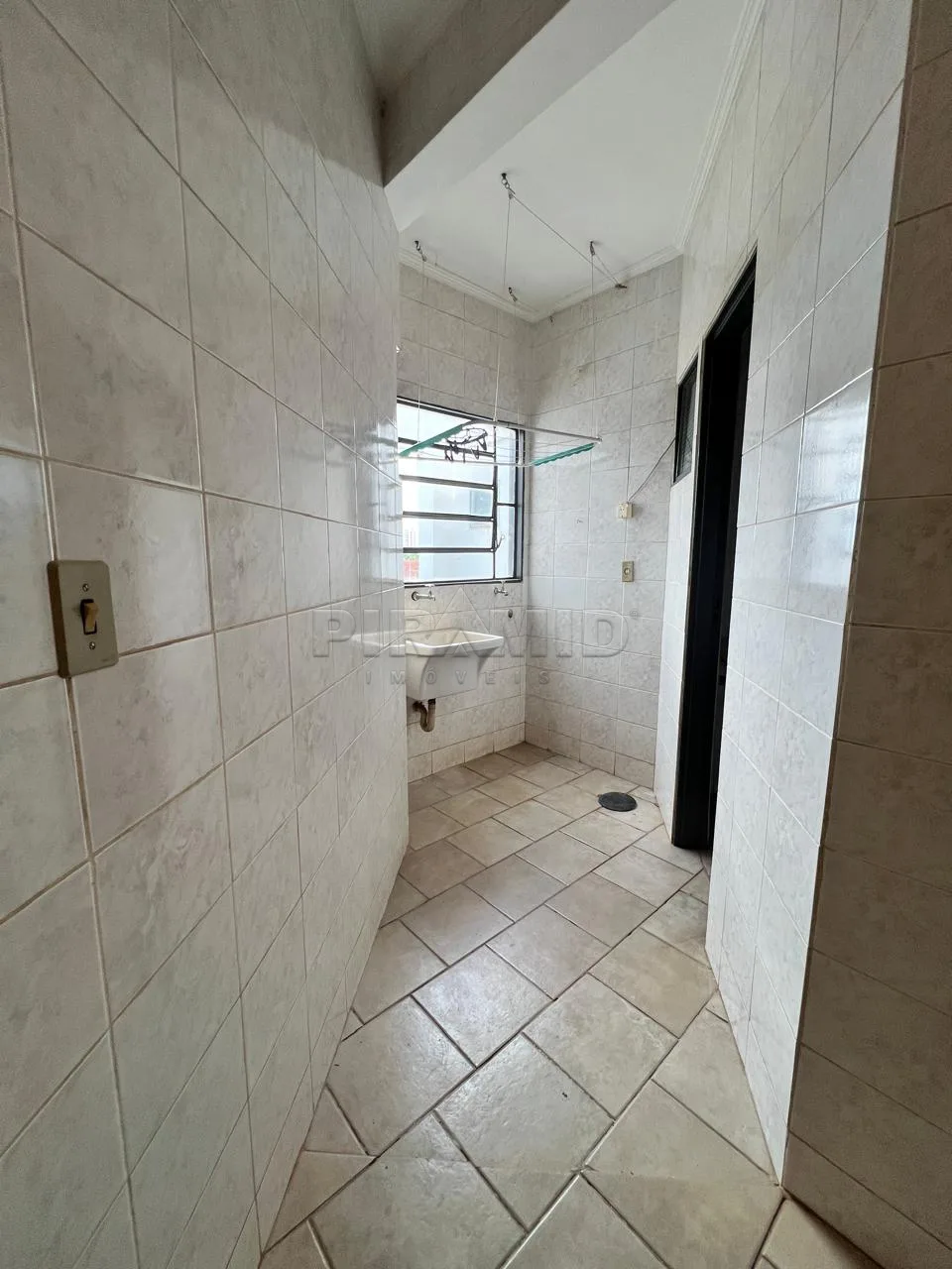 Alugar Apartamento / Padr&atilde;o em Ribeir&atilde;o Preto R$ 1.100,00 - Foto 19