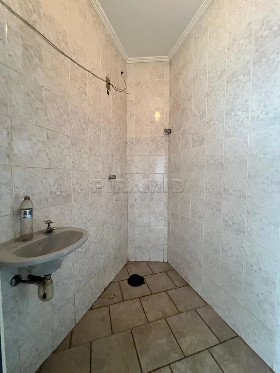 Alugar Apartamento / Padr&atilde;o em Ribeir&atilde;o Preto R$ 1.100,00 - Foto 21