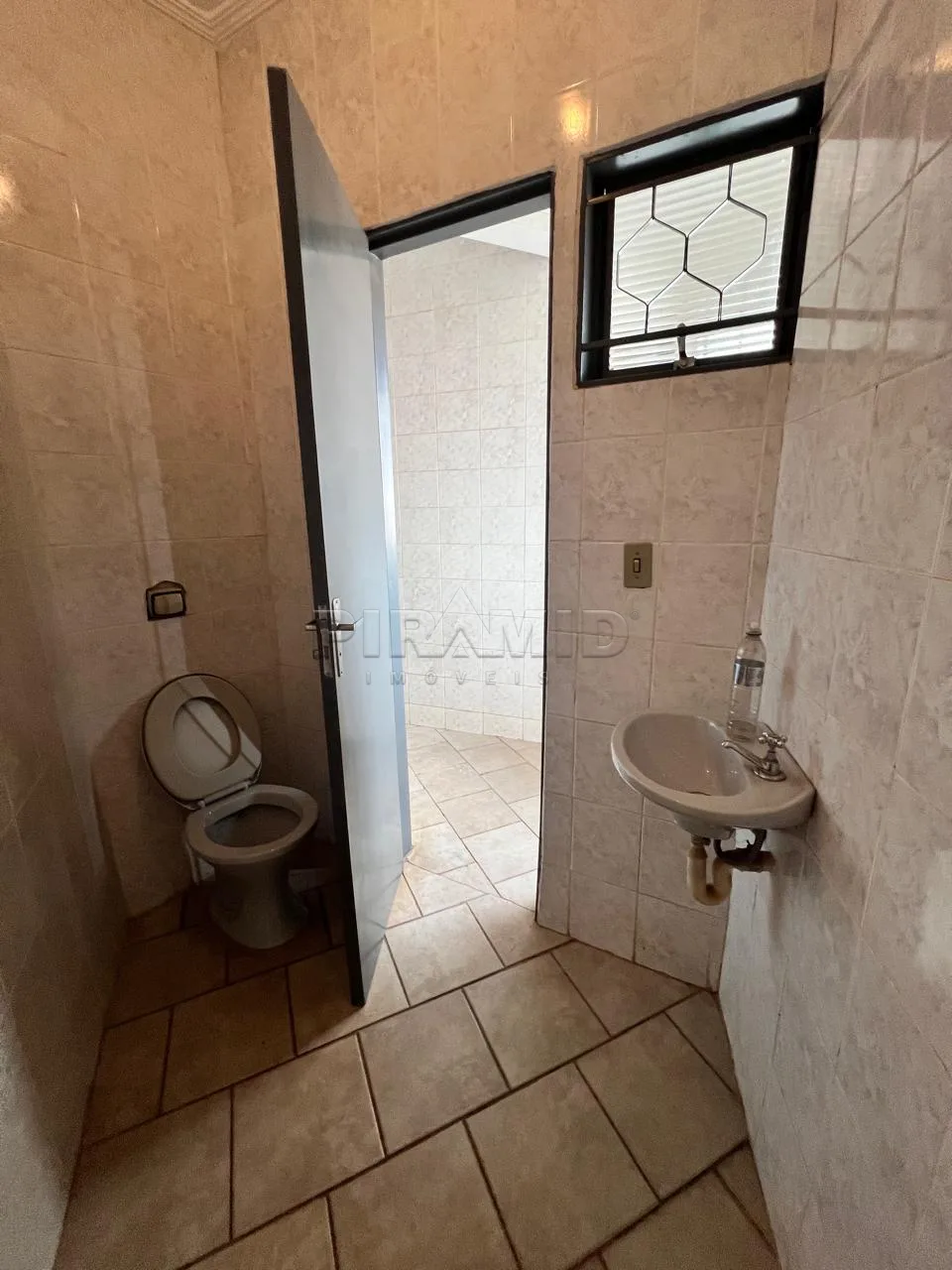 Alugar Apartamento / Padr&atilde;o em Ribeir&atilde;o Preto R$ 1.100,00 - Foto 22