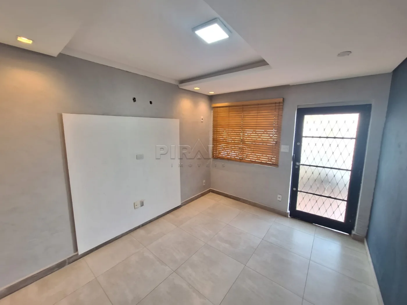 Alugar Comercial / Casa em Ribeir&atilde;o Preto R$ 2.000,00 - Foto 5
