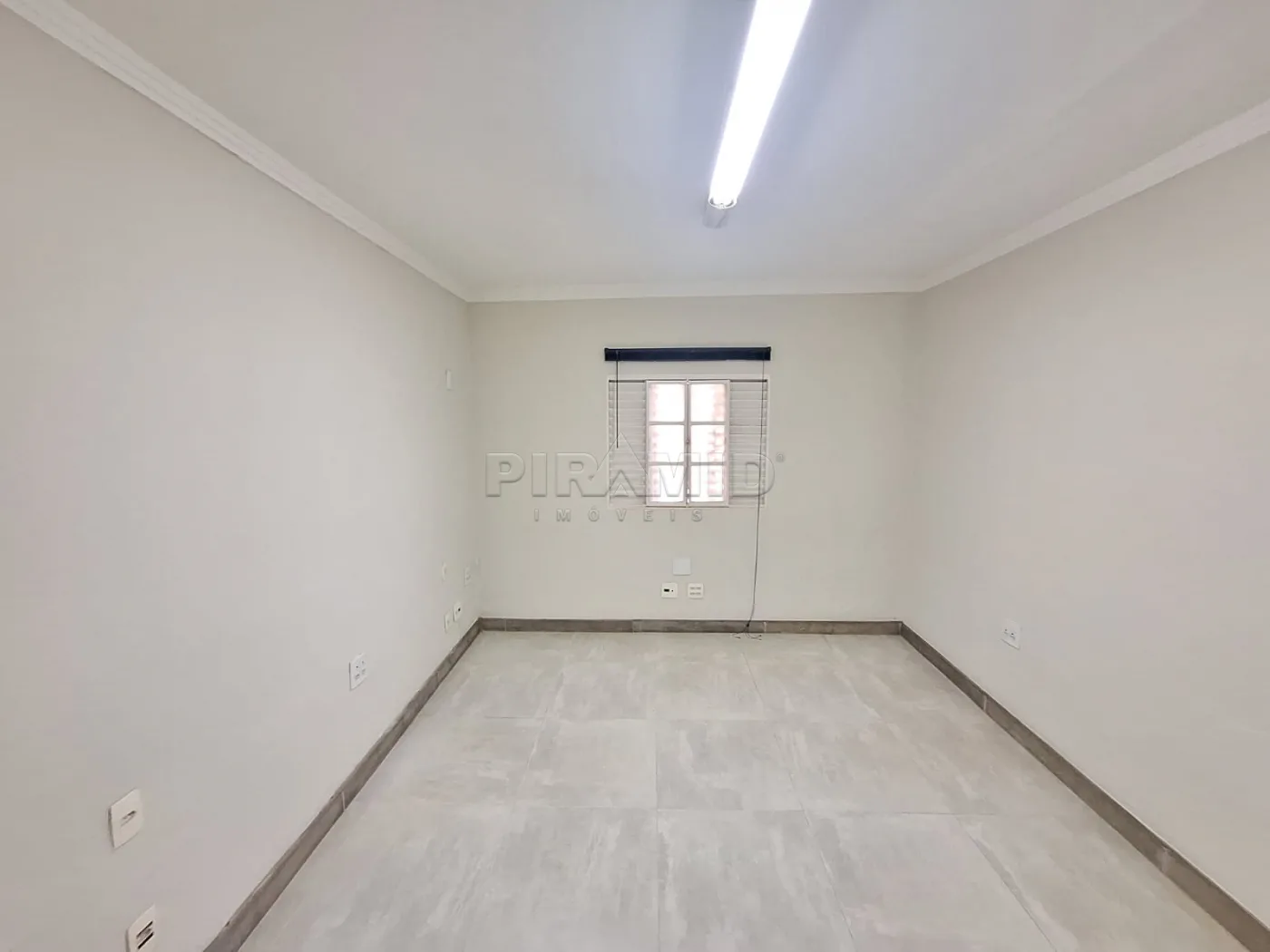 Alugar Comercial / Casa em Ribeir&atilde;o Preto R$ 2.000,00 - Foto 12