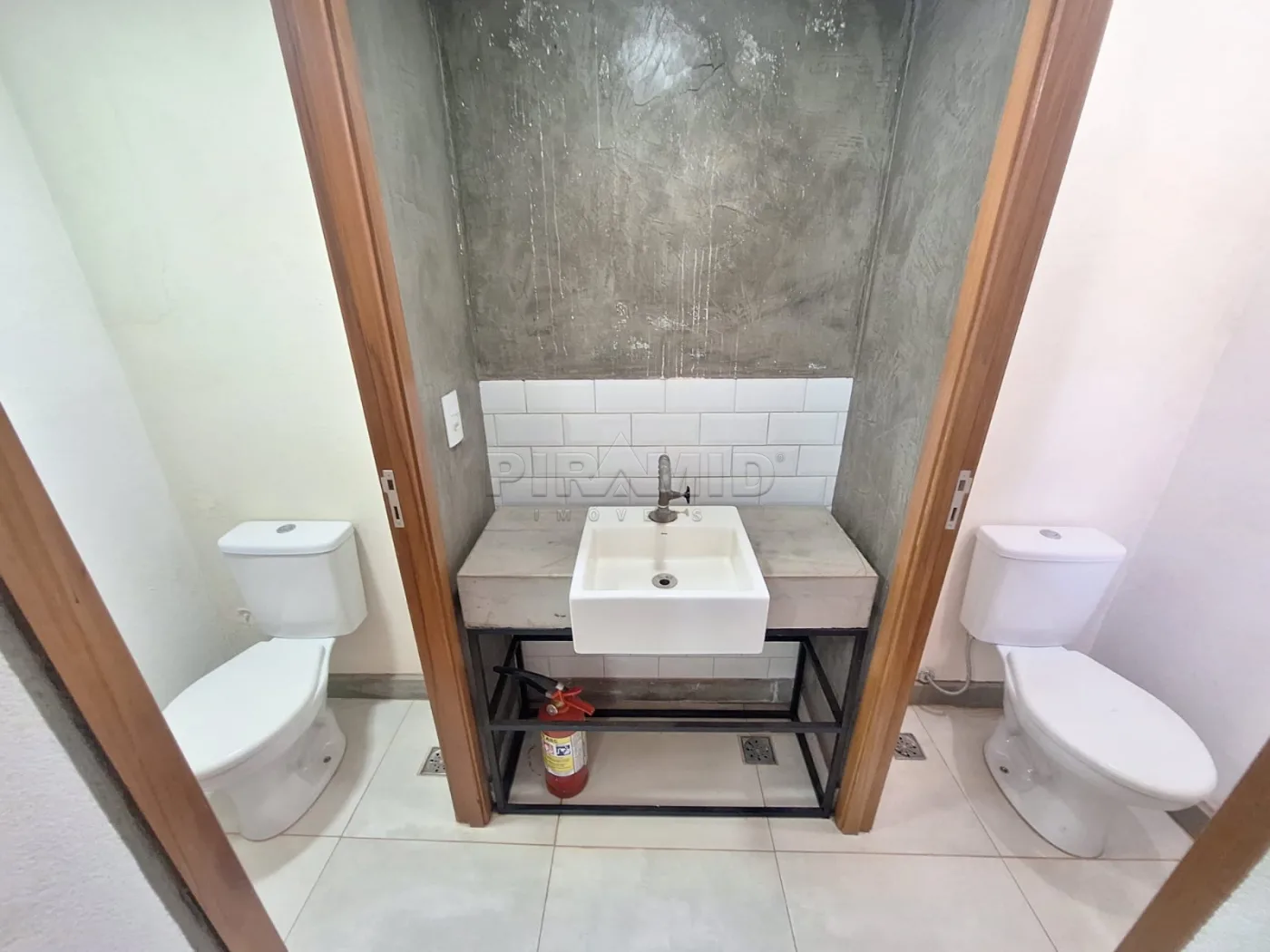 Alugar Comercial / Casa em Ribeir&atilde;o Preto R$ 2.000,00 - Foto 16