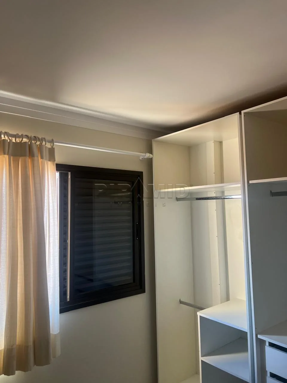 Alugar Apartamento / Padr&atilde;o em Ribeir&atilde;o Preto R$ 2.300,00 - Foto 4