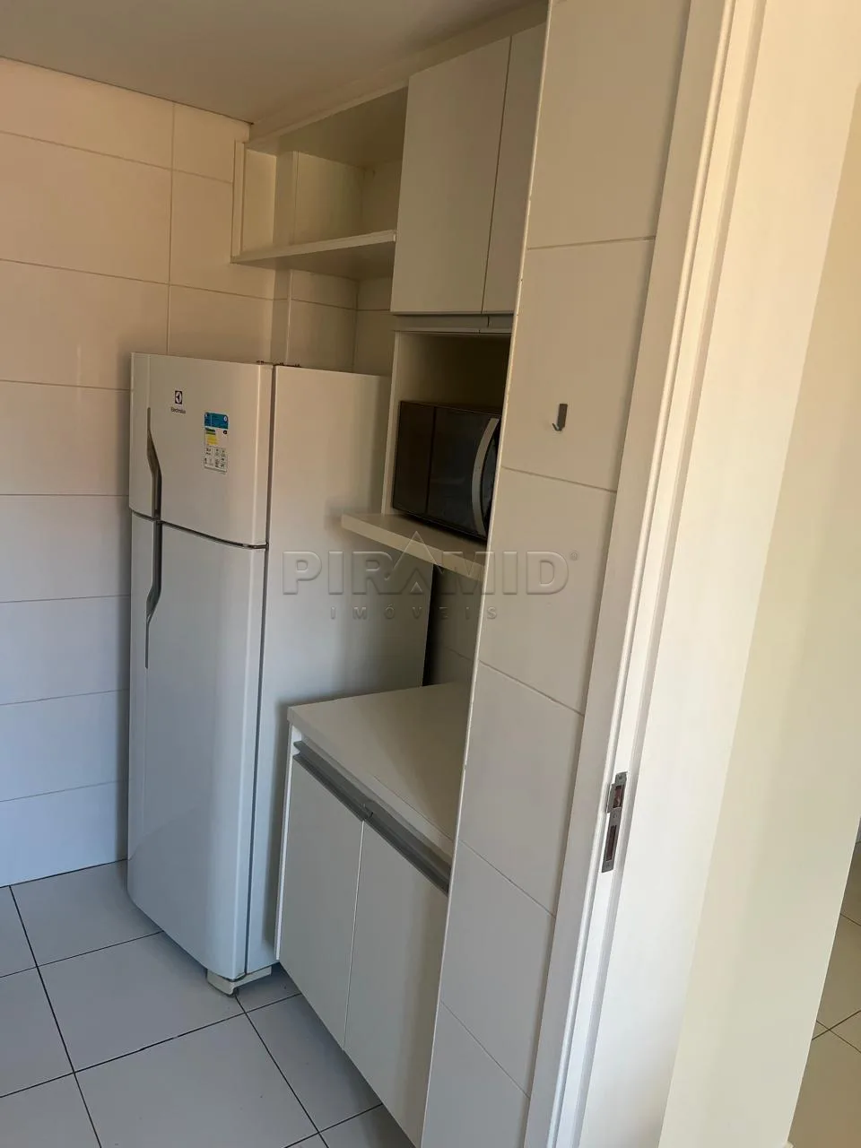 Alugar Apartamento / Padr&atilde;o em Ribeir&atilde;o Preto R$ 2.300,00 - Foto 8