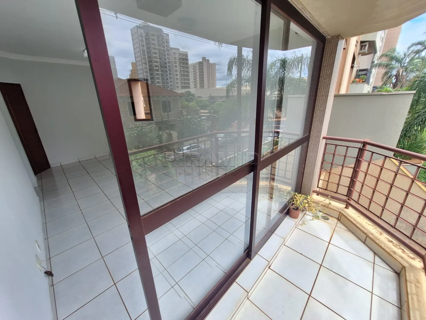 Alugar Apartamento / Padr&atilde;o em Ribeir&atilde;o Preto R$ 2.000,00 - Foto 3