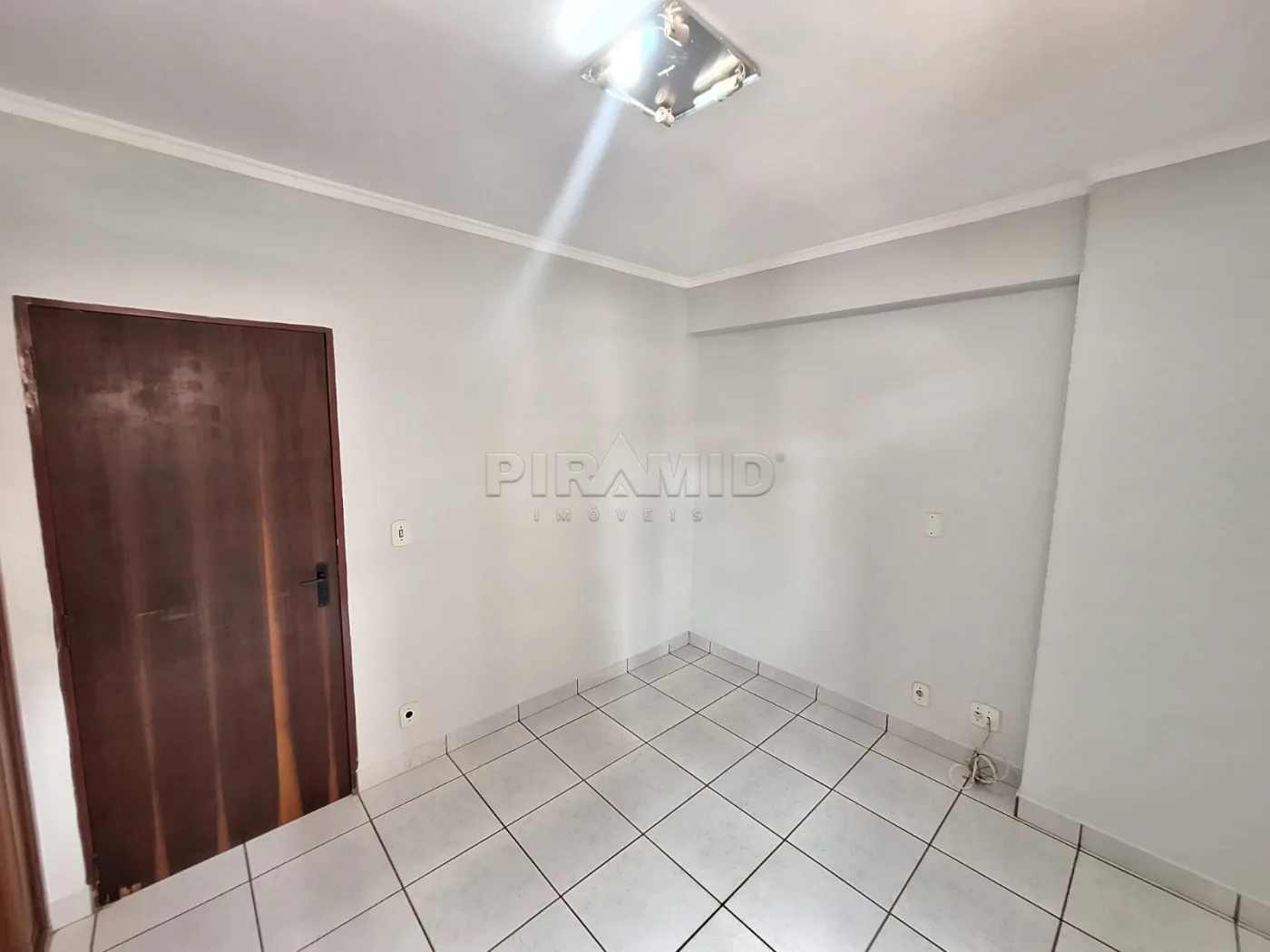 Alugar Apartamento / Padr&atilde;o em Ribeir&atilde;o Preto R$ 2.000,00 - Foto 8