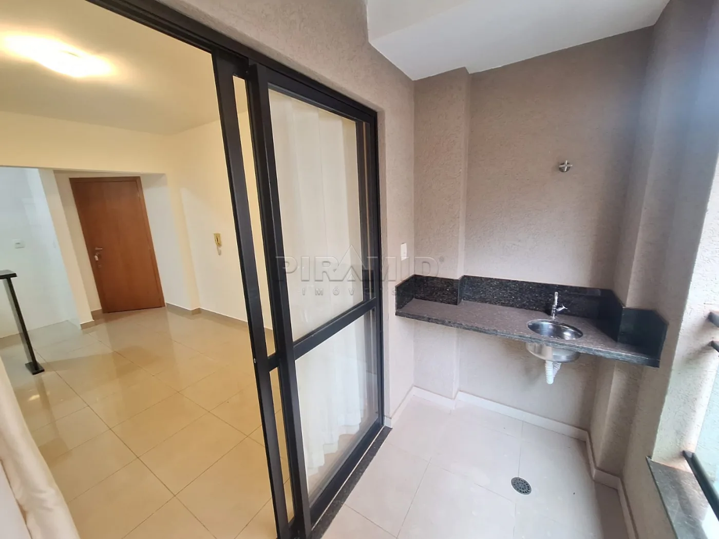 Alugar Apartamento / Padr&atilde;o em Ribeir&atilde;o Preto R$ 1.600,00 - Foto 3