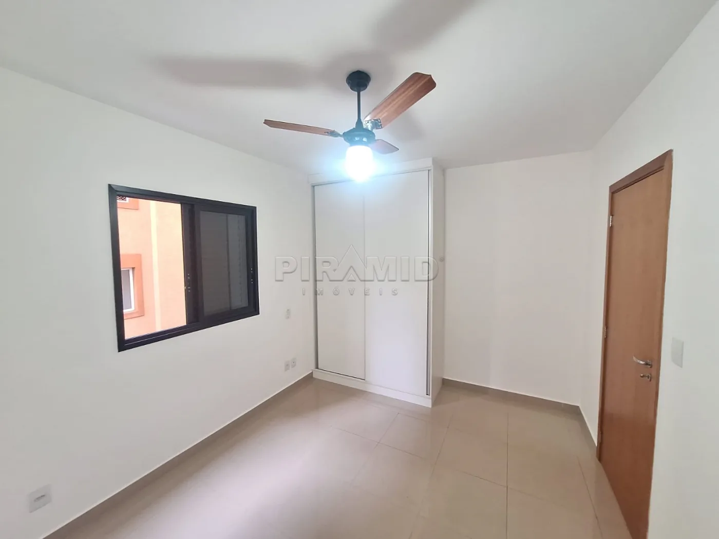Alugar Apartamento / Padr&atilde;o em Ribeir&atilde;o Preto R$ 1.600,00 - Foto 5