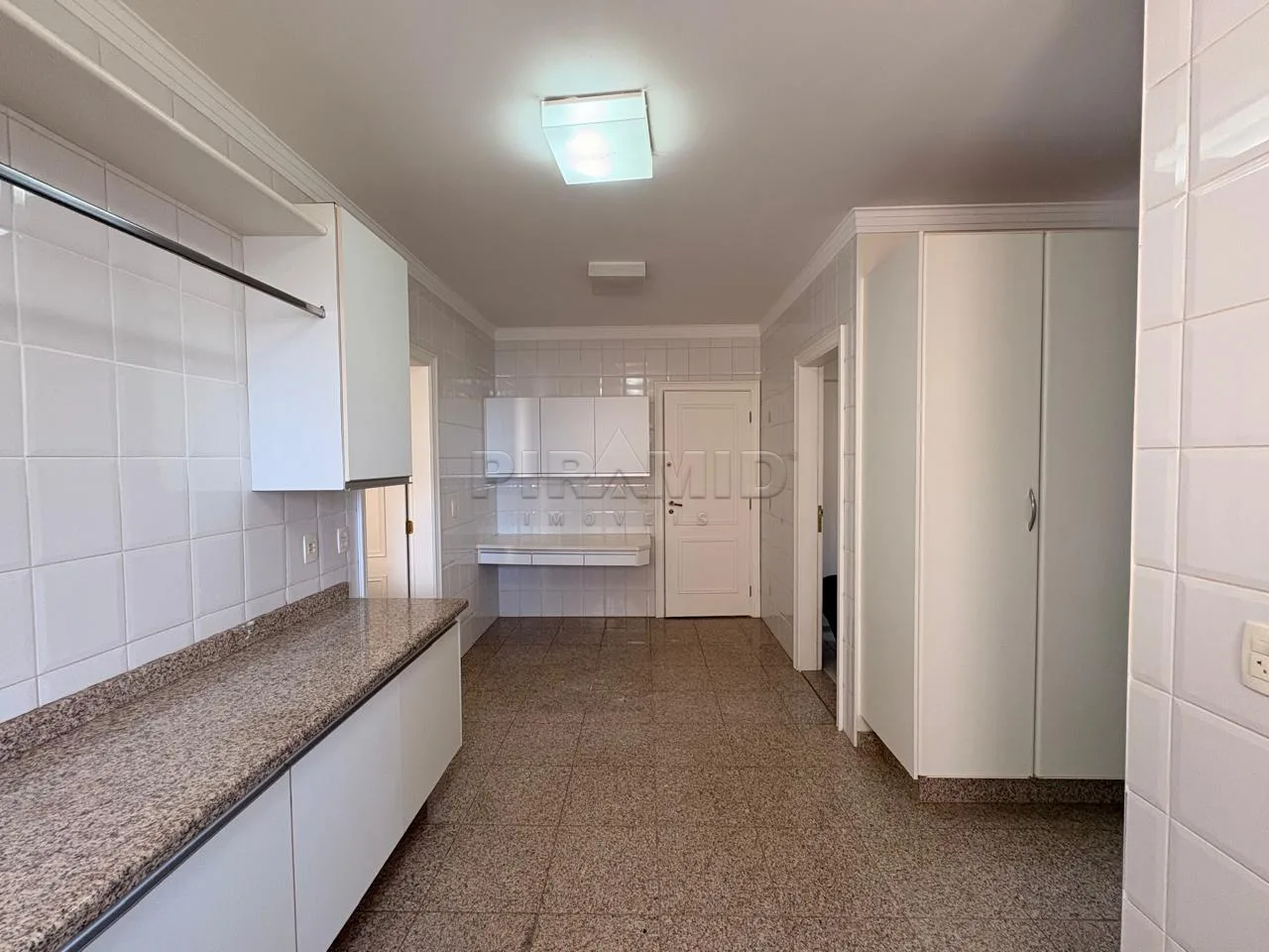 Alugar Apartamento / Padr&atilde;o em Ribeir&atilde;o Preto R$ 7.900,00 - Foto 21