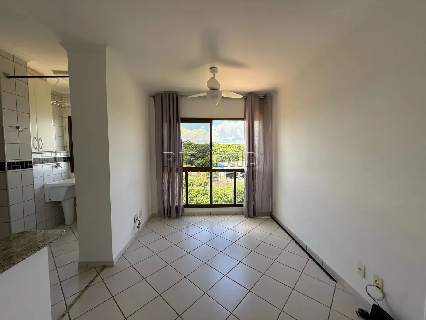 Alugar Apartamento / Padr&atilde;o em Ribeir&atilde;o Preto R$ 1.390,00 - Foto 1