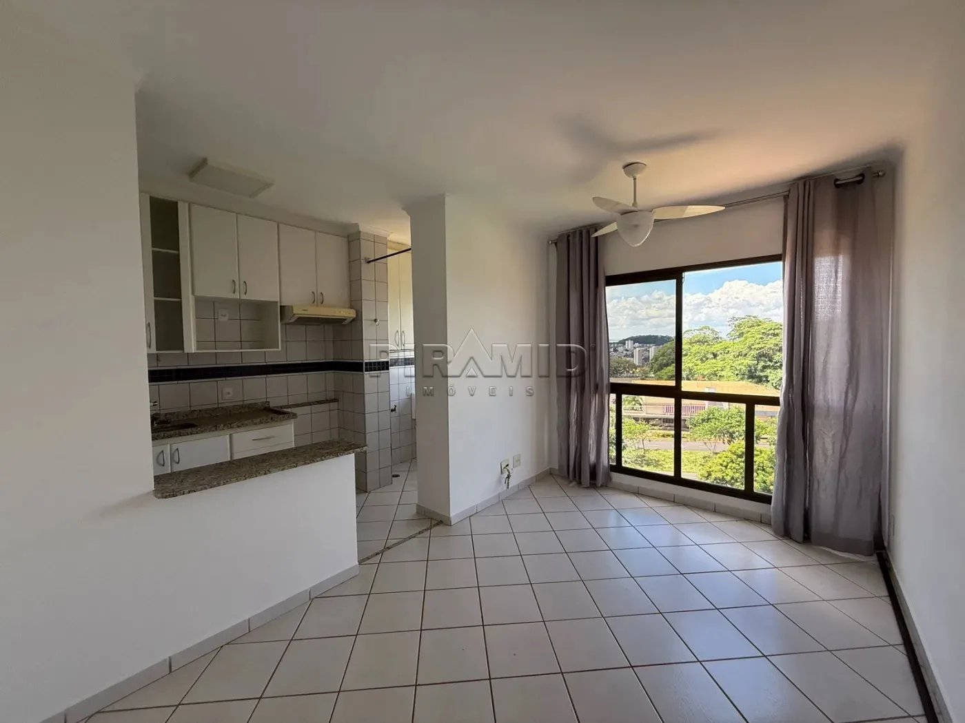 Alugar Apartamento / Padr&atilde;o em Ribeir&atilde;o Preto R$ 1.390,00 - Foto 3