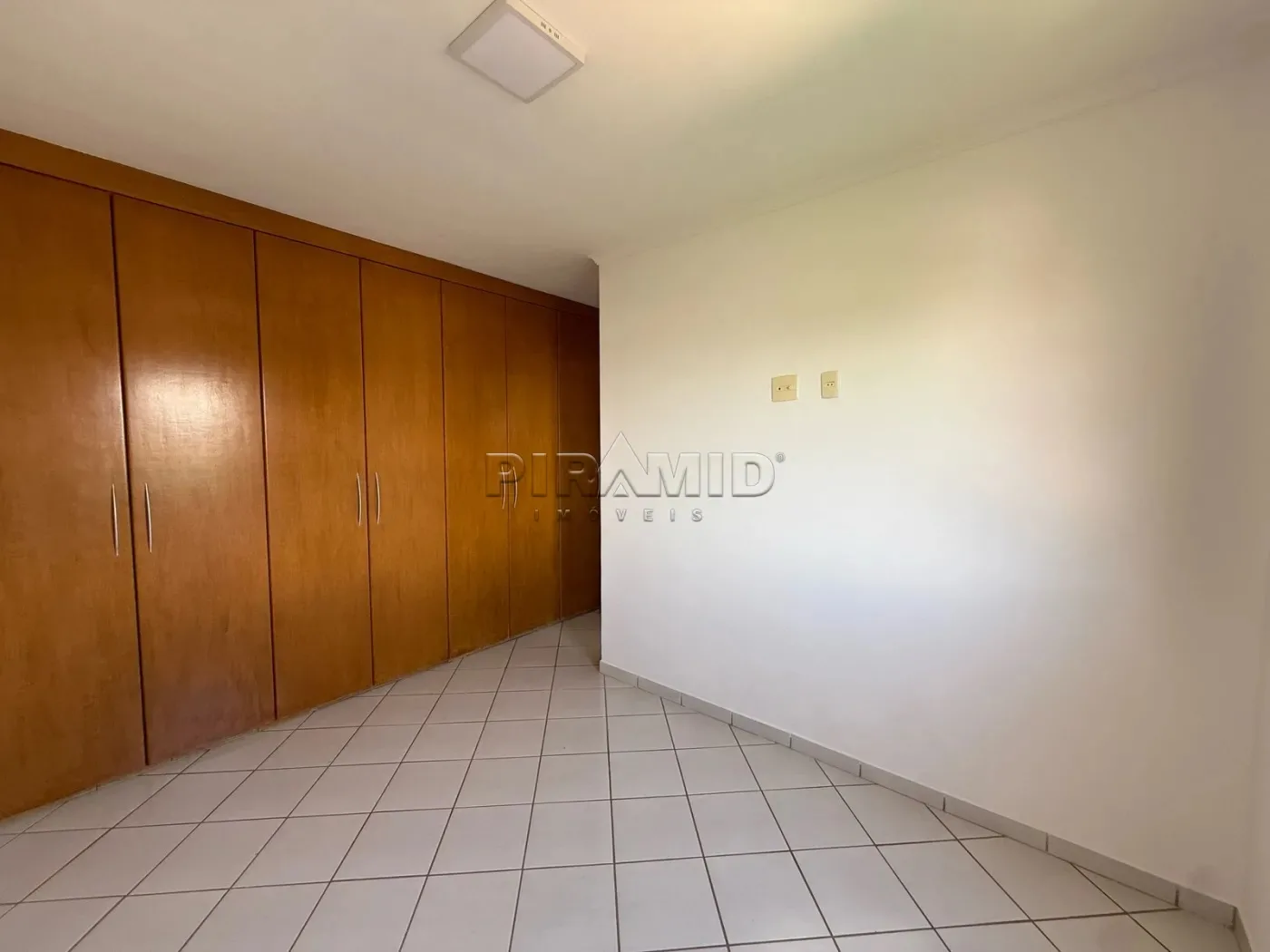 Alugar Apartamento / Padr&atilde;o em Ribeir&atilde;o Preto R$ 1.390,00 - Foto 12