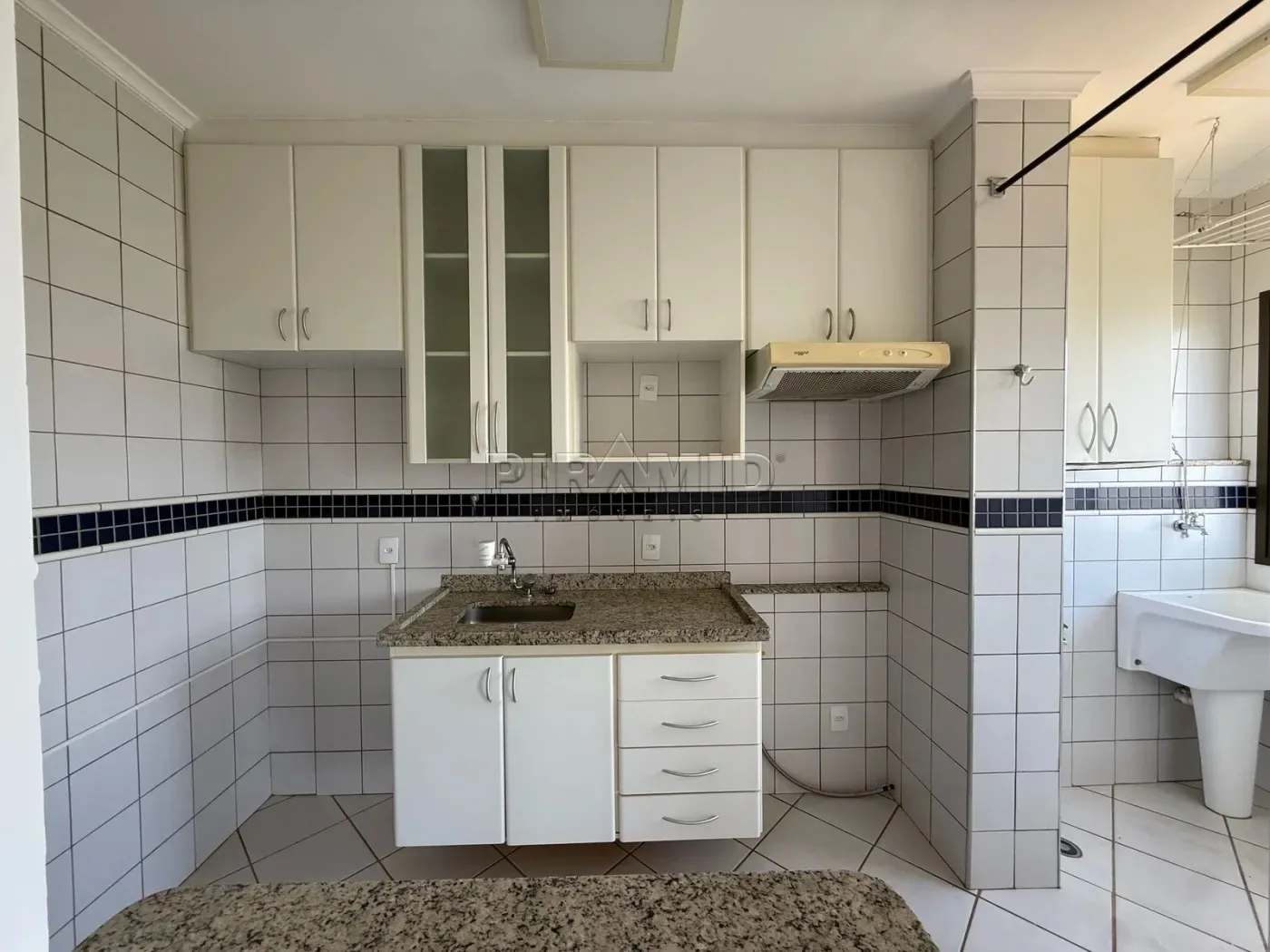 Alugar Apartamento / Padr&atilde;o em Ribeir&atilde;o Preto R$ 1.390,00 - Foto 16