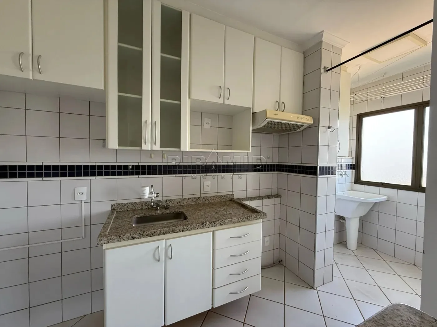 Alugar Apartamento / Padr&atilde;o em Ribeir&atilde;o Preto R$ 1.390,00 - Foto 17