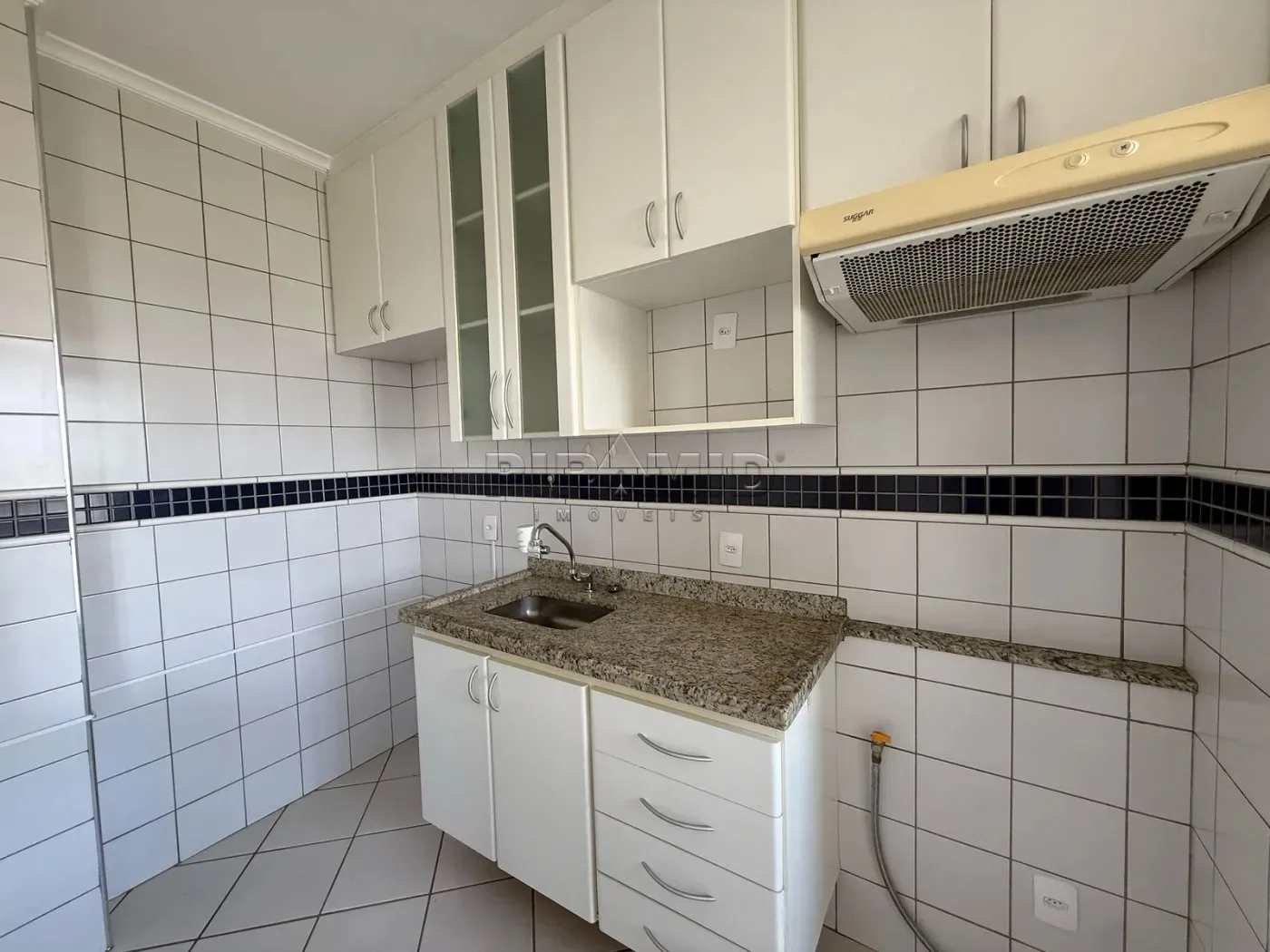 Alugar Apartamento / Padr&atilde;o em Ribeir&atilde;o Preto R$ 1.390,00 - Foto 18