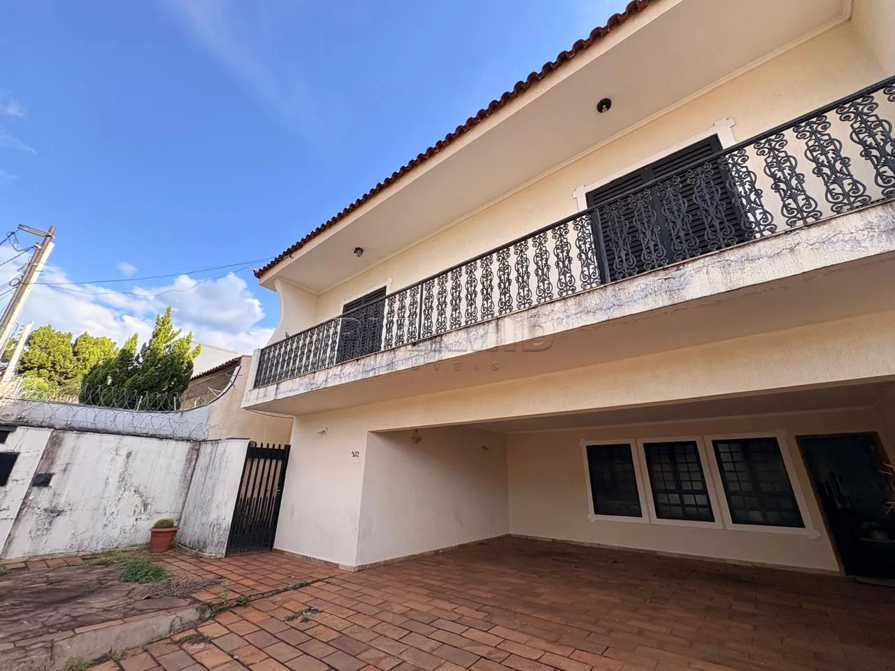 Alugar Casa / Padr&atilde;o em Ribeir&atilde;o Preto R$ 8.000,00 - Foto 1