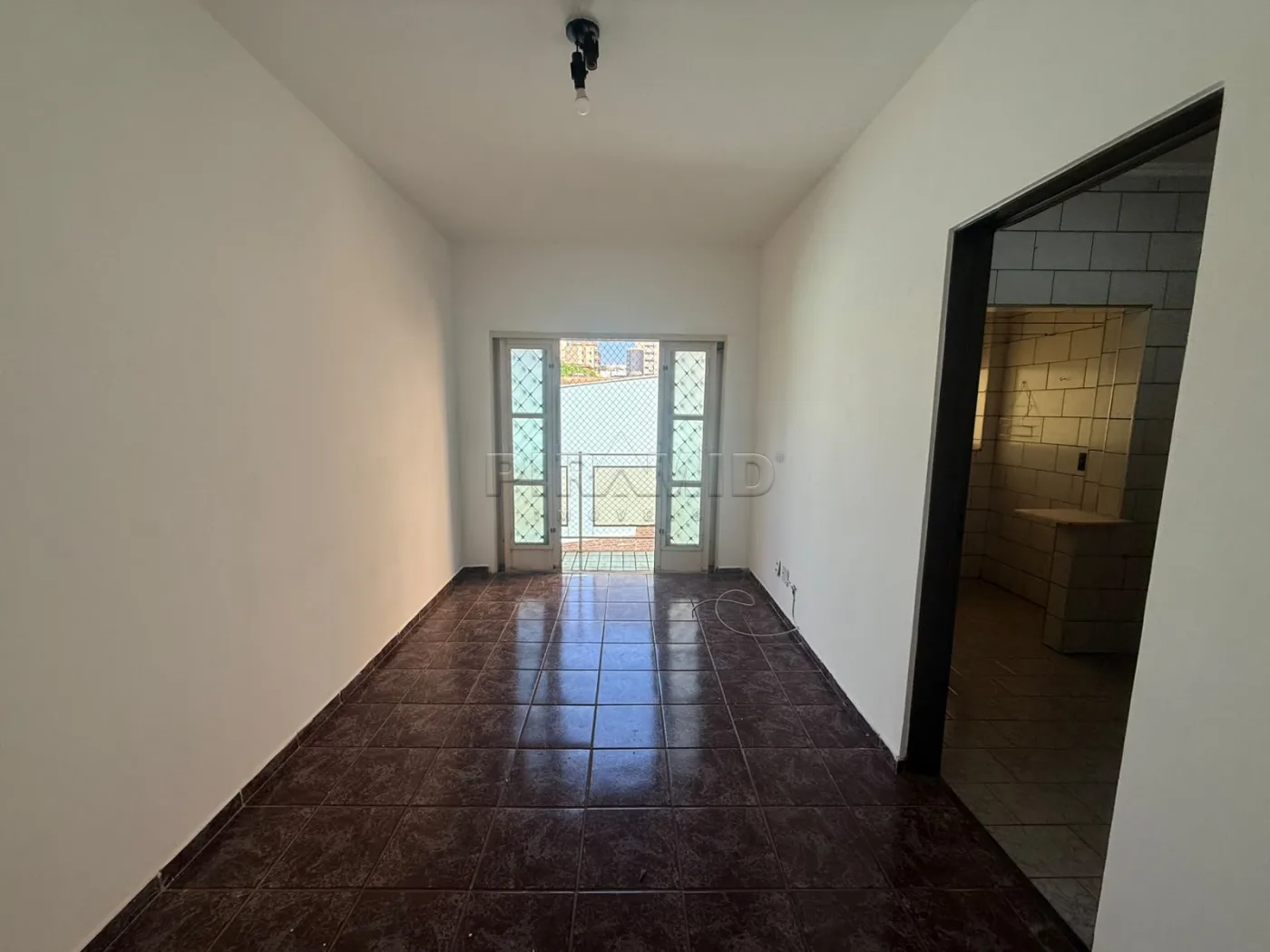 Alugar Apartamento / Padr&atilde;o em Ribeir&atilde;o Preto R$ 1.100,00 - Foto 1