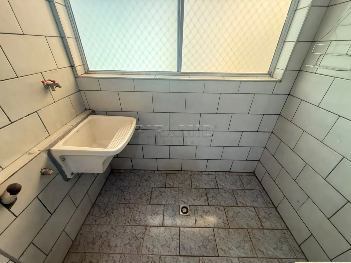 Alugar Apartamento / Padr&atilde;o em Ribeir&atilde;o Preto R$ 1.100,00 - Foto 8