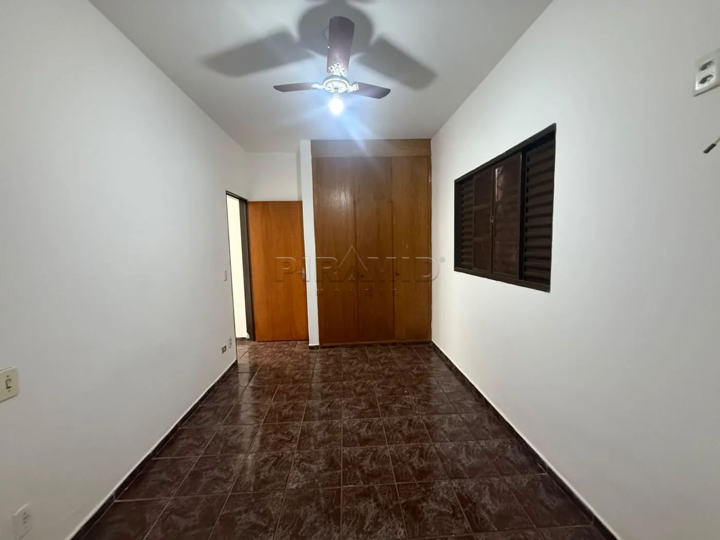 Alugar Apartamento / Padr&atilde;o em Ribeir&atilde;o Preto R$ 1.100,00 - Foto 9