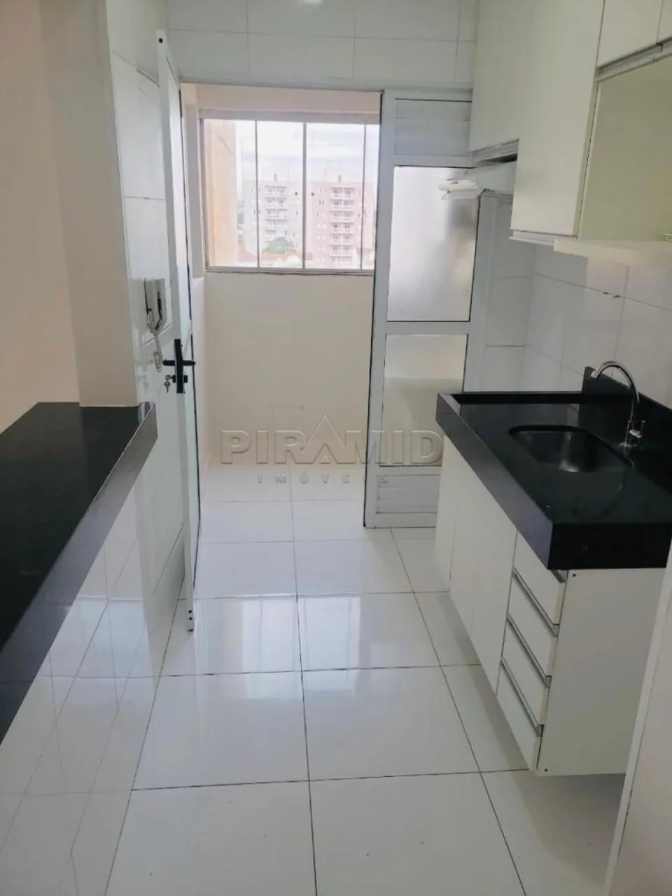 Alugar Apartamento / Padr&atilde;o em Ribeir&atilde;o Preto R$ 1.690,00 - Foto 15