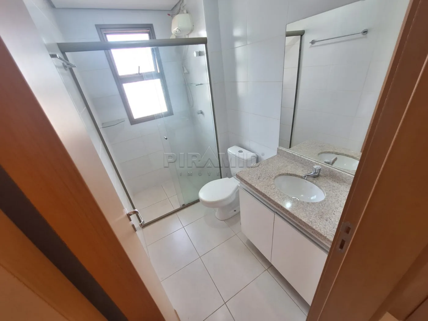 Alugar Apartamento / Padr&atilde;o em Ribeir&atilde;o Preto R$ 2.200,00 - Foto 5