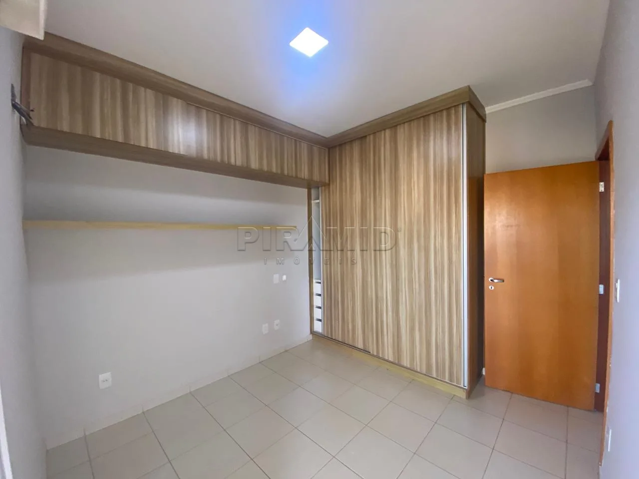 Alugar Apartamento / Padr&atilde;o em Ribeir&atilde;o Preto R$ 900,00 - Foto 15