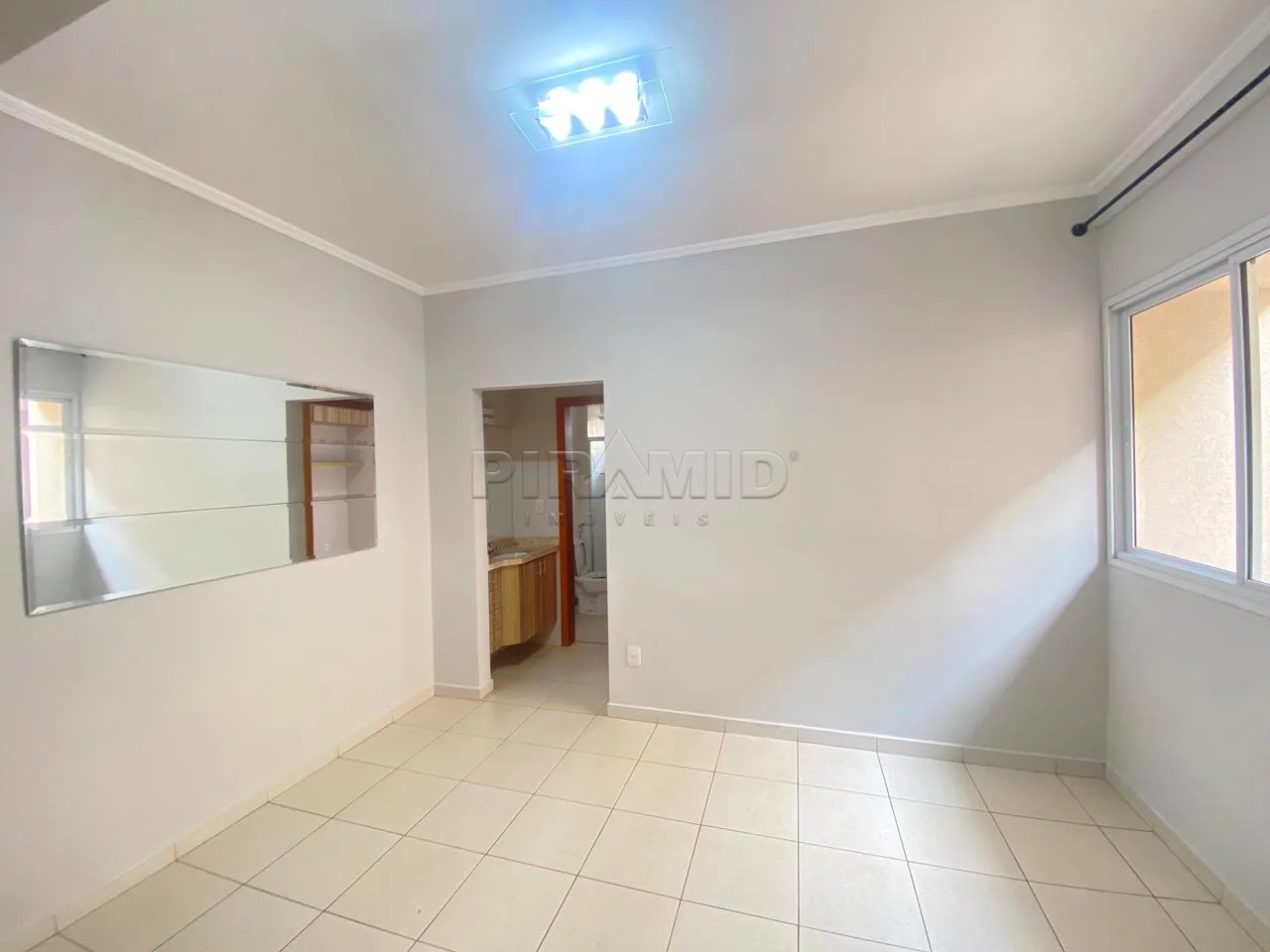 Alugar Apartamento / Padr&atilde;o em Ribeir&atilde;o Preto R$ 900,00 - Foto 9