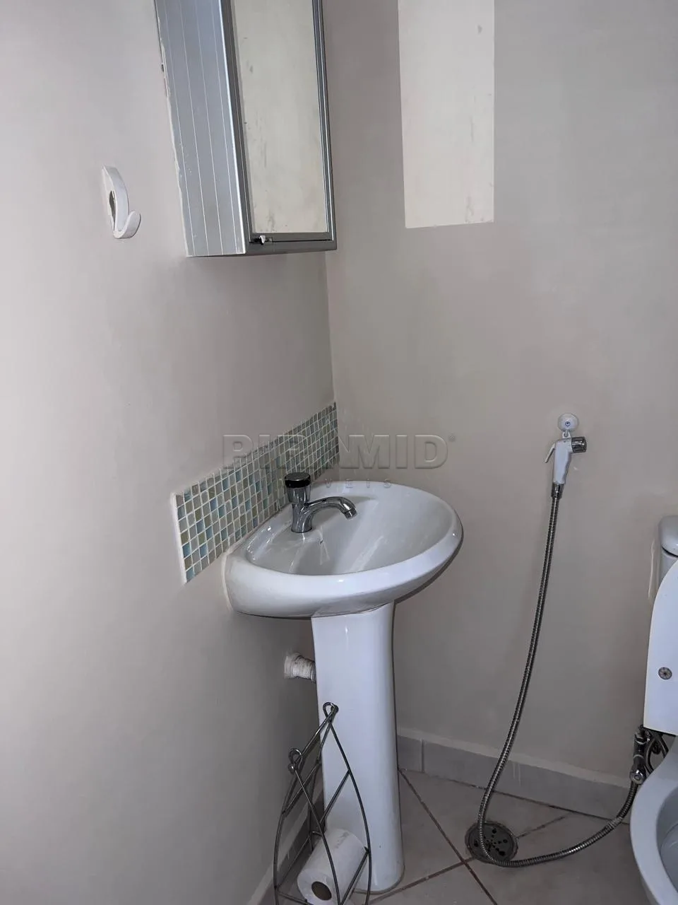Alugar Comercial / Sal&atilde;o em Ribeir&atilde;o Preto R$ 2.200,00 - Foto 3