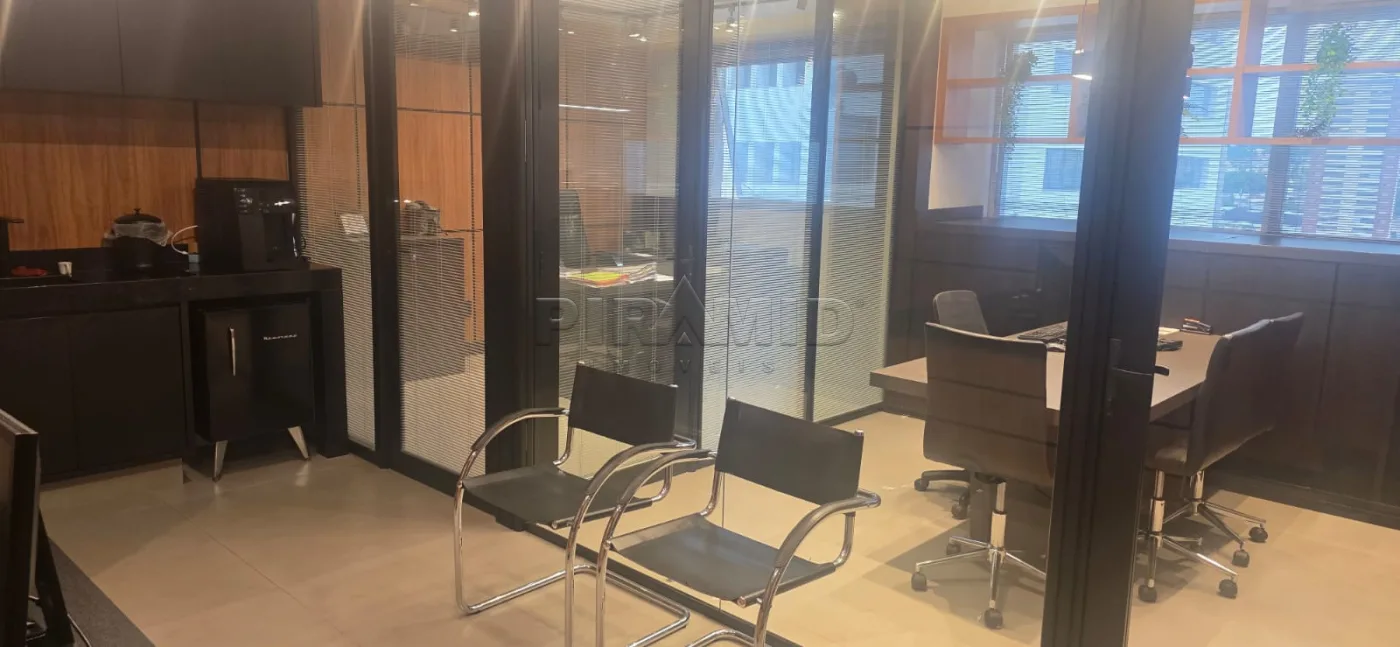 Alugar Comercial / Sala em Ribeir&atilde;o Preto R$ 4.000,00 - Foto 2