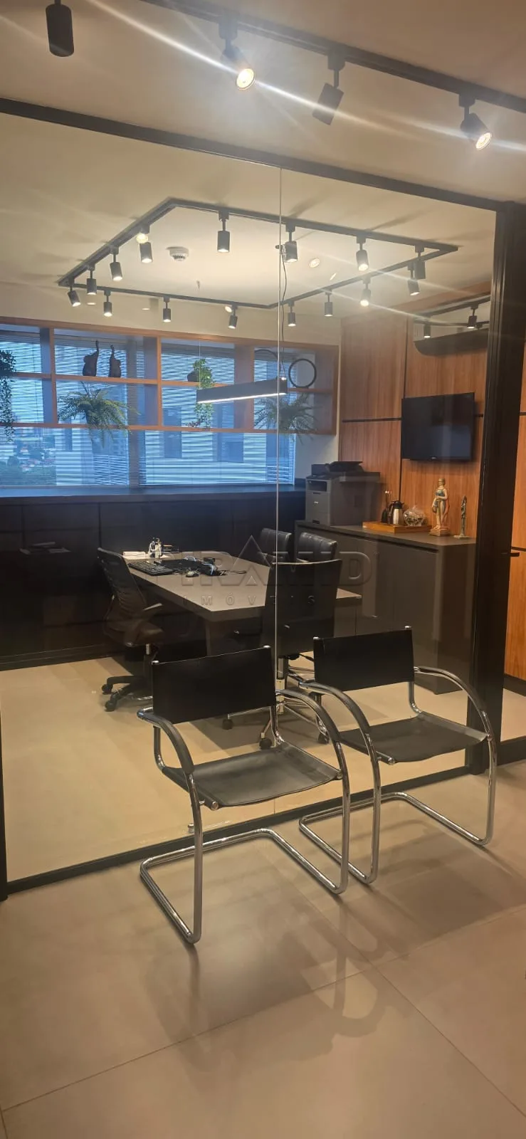 Alugar Comercial / Sala em Ribeir&atilde;o Preto R$ 4.000,00 - Foto 9