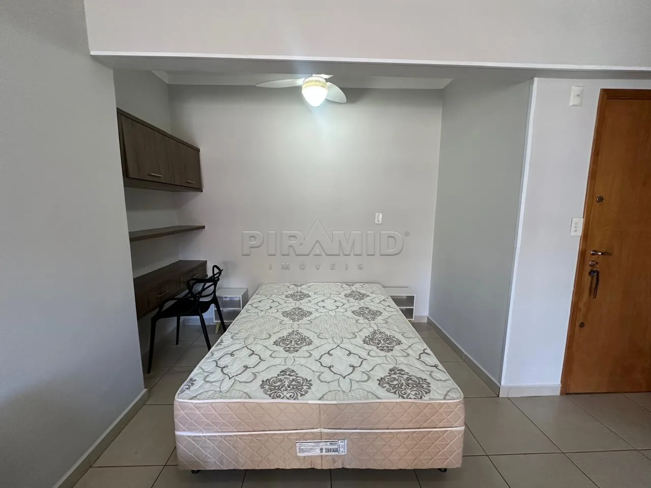 Alugar Apartamento / Padr&atilde;o em Ribeir&atilde;o Preto R$ 2.000,00 - Foto 5