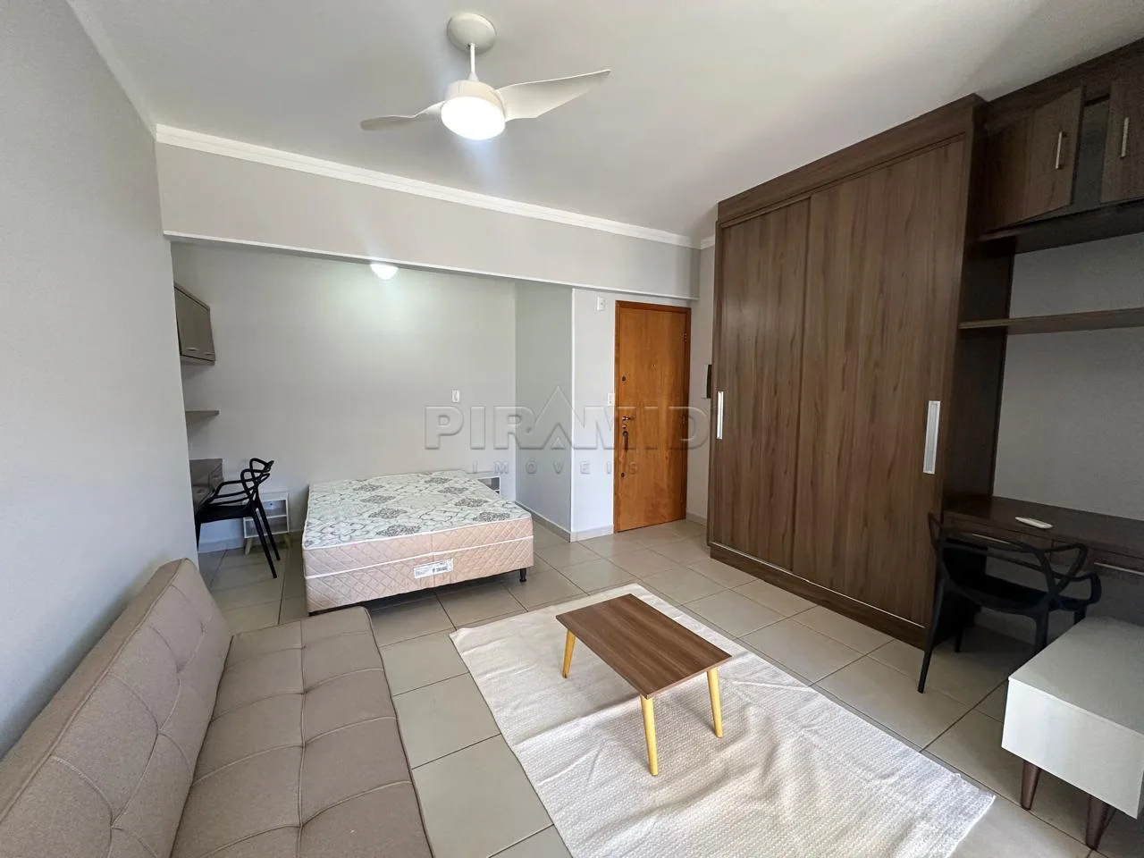 Alugar Apartamento / Padr&atilde;o em Ribeir&atilde;o Preto R$ 2.000,00 - Foto 4