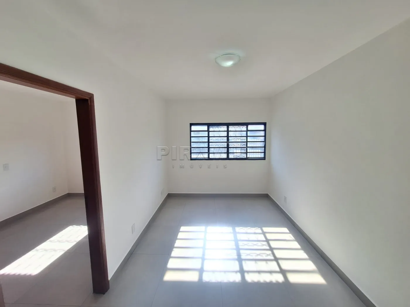 Alugar Apartamento / Padr&atilde;o em Ribeir&atilde;o Preto R$ 1.500,00 - Foto 1