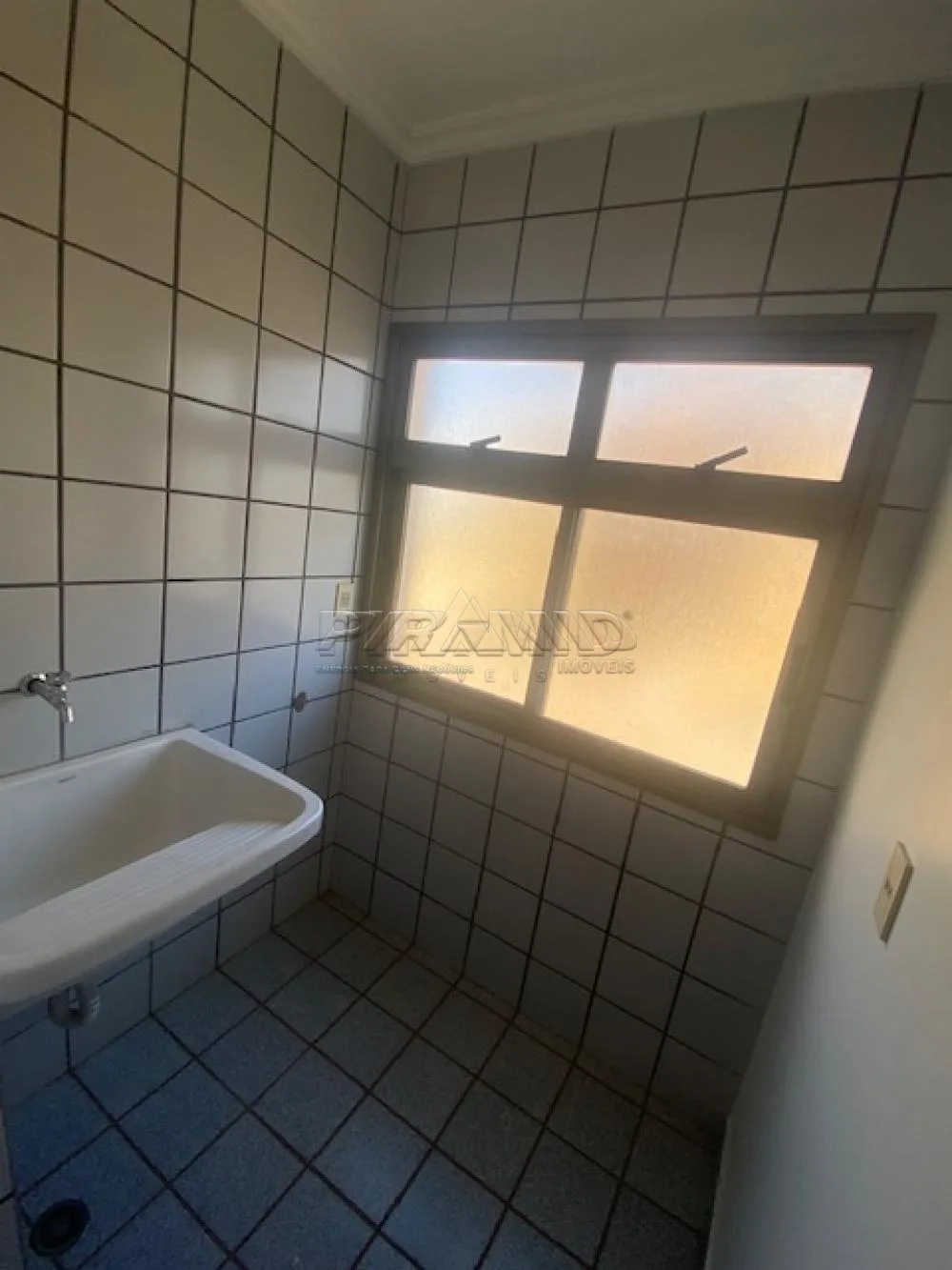 Alugar Apartamento / Padr&atilde;o em Ribeir&atilde;o Preto R$ 1.600,00 - Foto 9