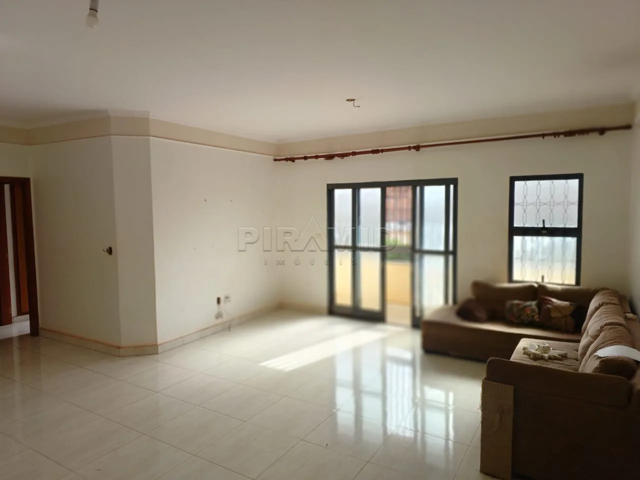 Alugar Apartamento / Padr&atilde;o em Ribeir&atilde;o Preto R$ 2.500,00 - Foto 2