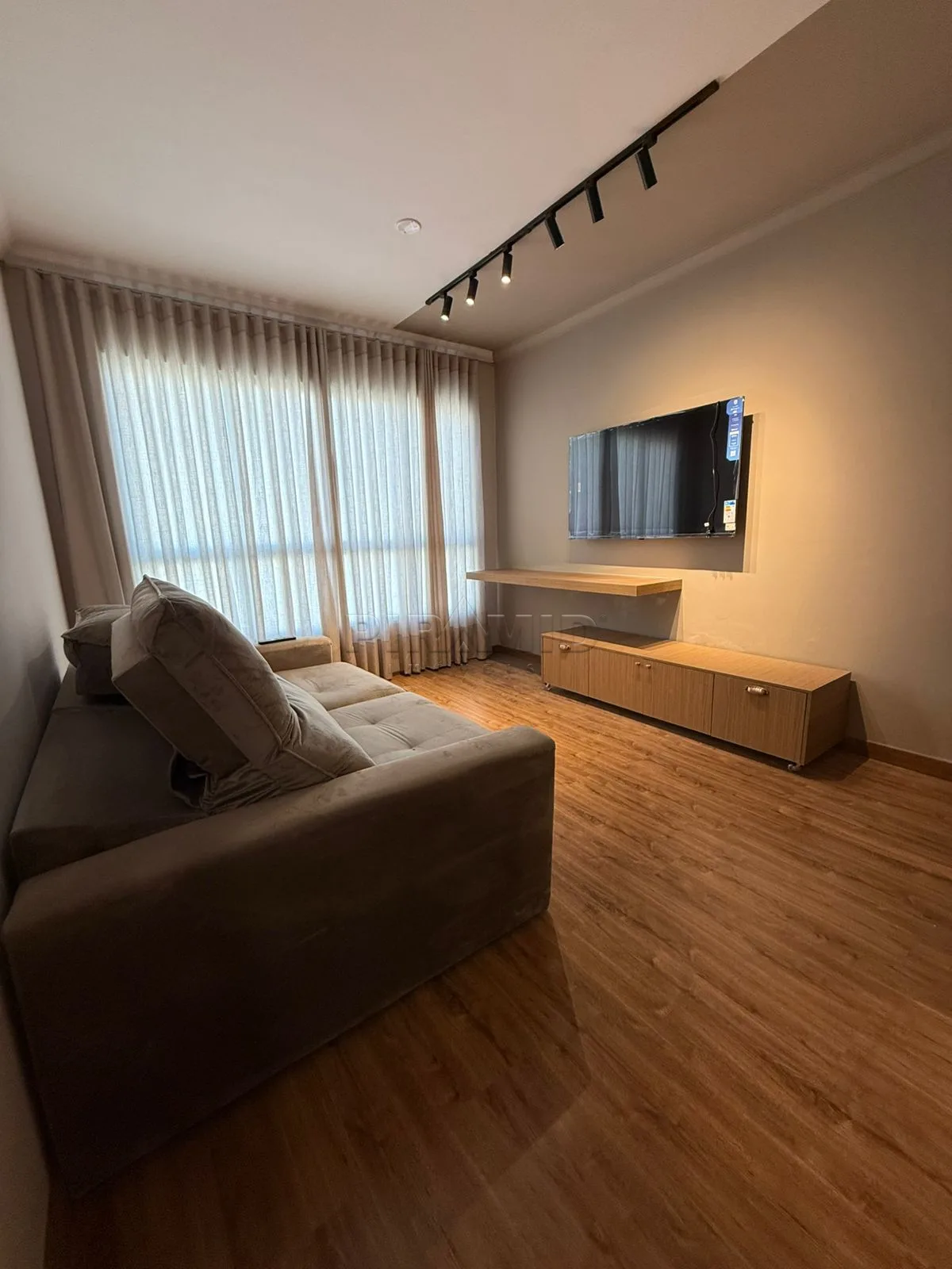 Alugar Apartamento / Padr&atilde;o em Ribeir&atilde;o Preto R$ 2.400,00 - Foto 1