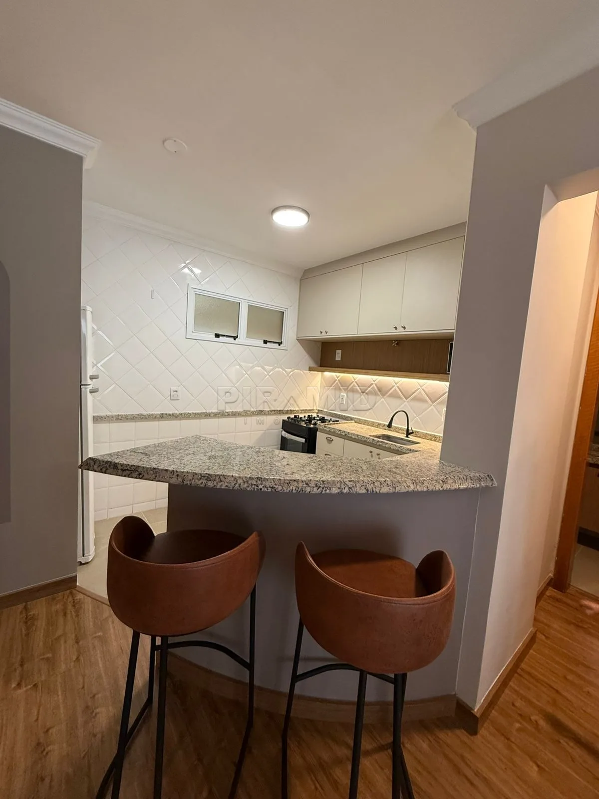 Alugar Apartamento / Padr&atilde;o em Ribeir&atilde;o Preto R$ 2.400,00 - Foto 8