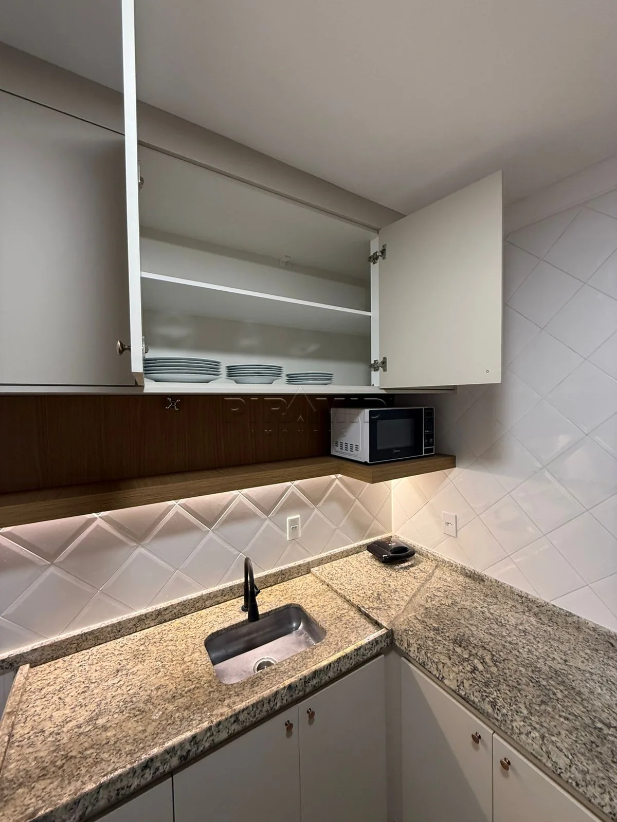 Alugar Apartamento / Padr&atilde;o em Ribeir&atilde;o Preto R$ 2.400,00 - Foto 10