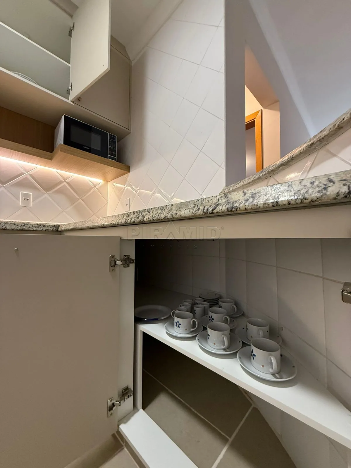 Alugar Apartamento / Padr&atilde;o em Ribeir&atilde;o Preto R$ 2.400,00 - Foto 11